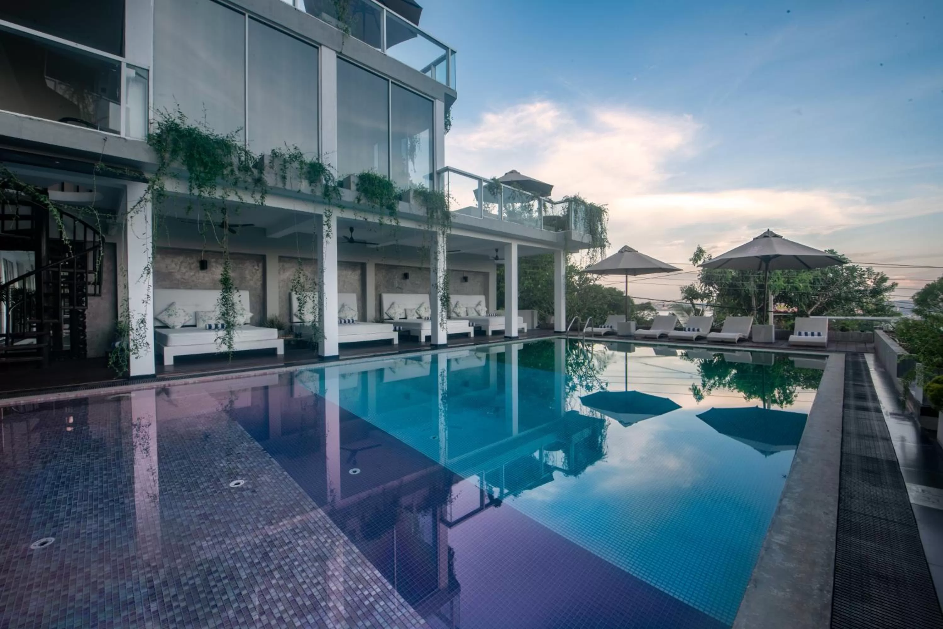 Swimming pool in Levels Unawatuna