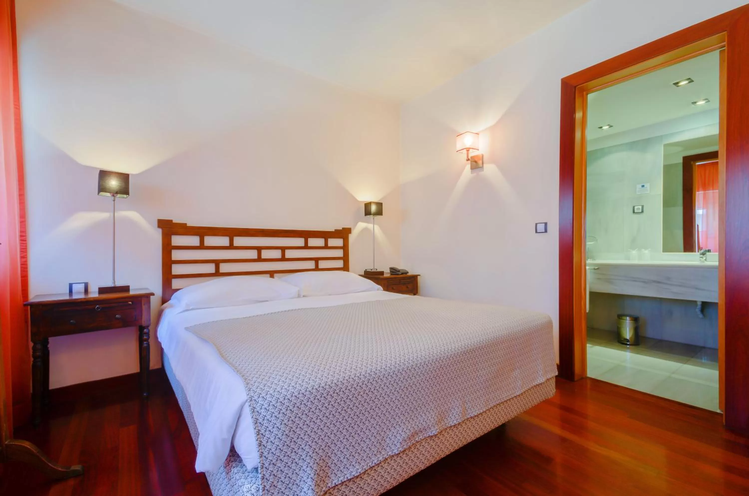 Bedroom, Bed in Hotel Principe Real