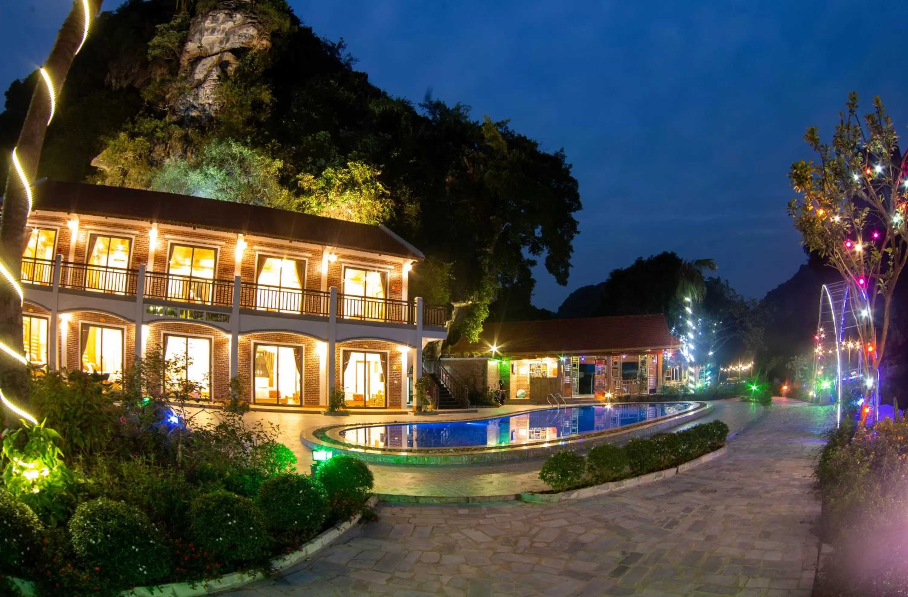 Property Building in HoangLong Riverside Homestay