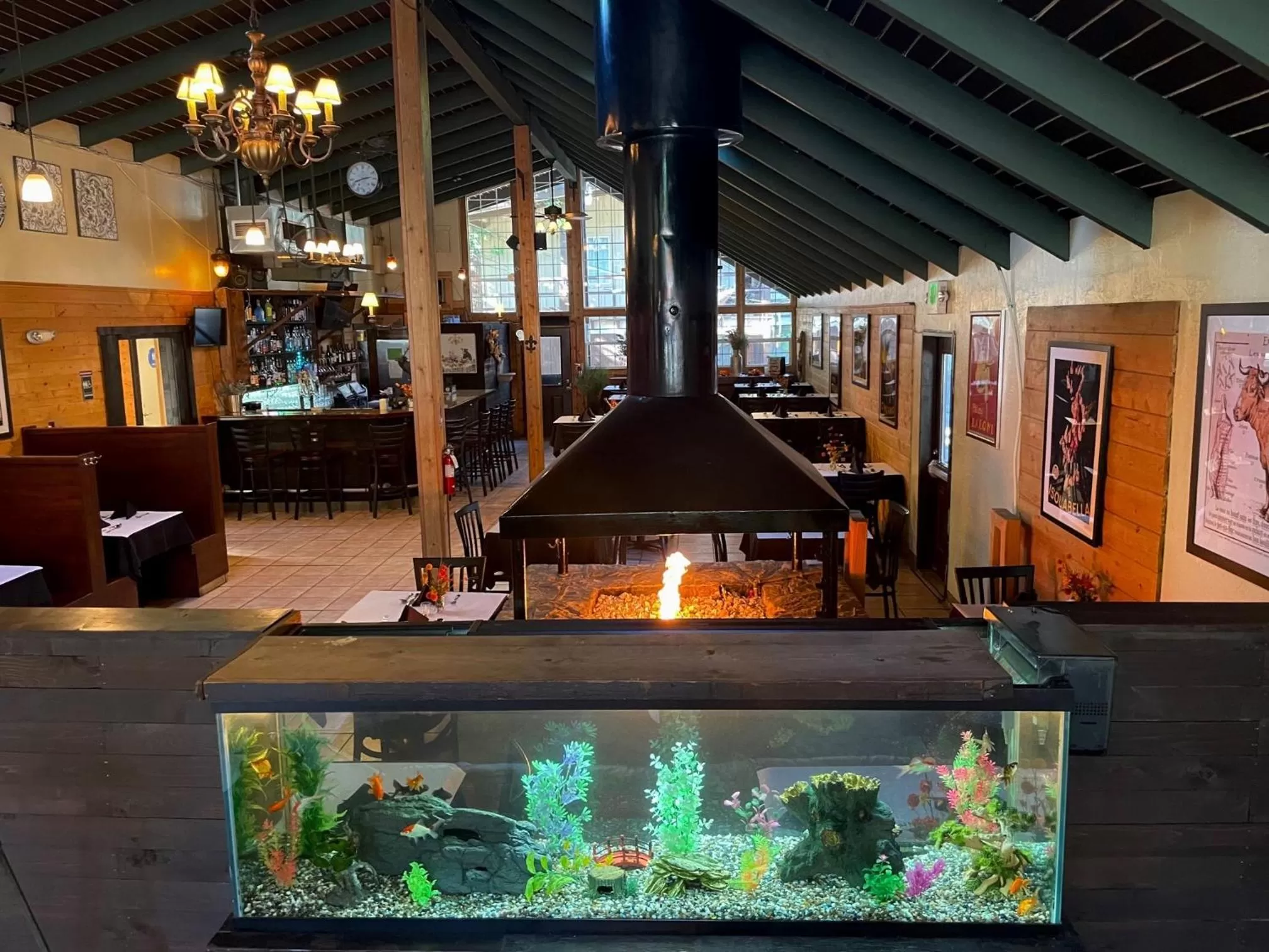 Restaurant/places to eat in Shasta Inn