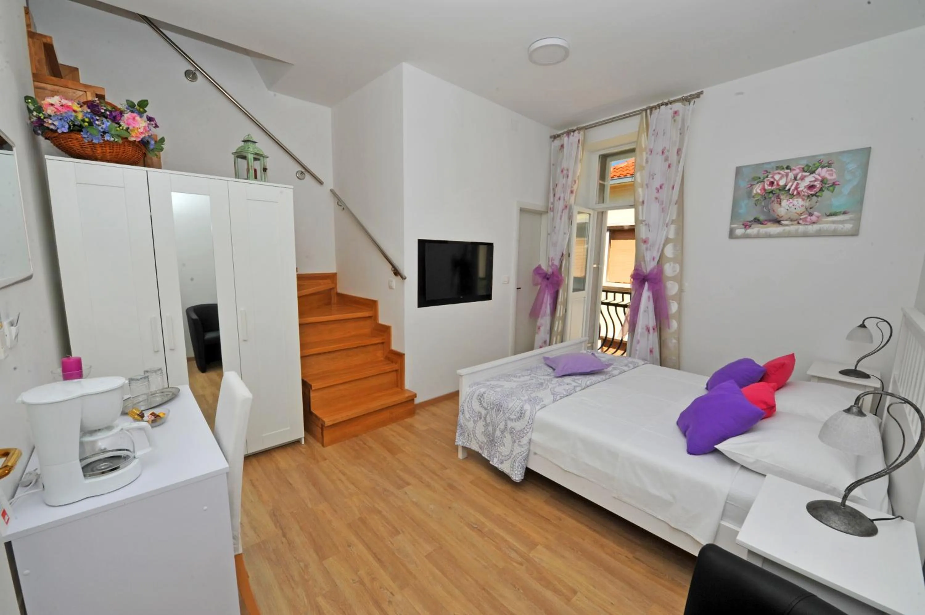 Bed in Luxury Rooms Nirvana