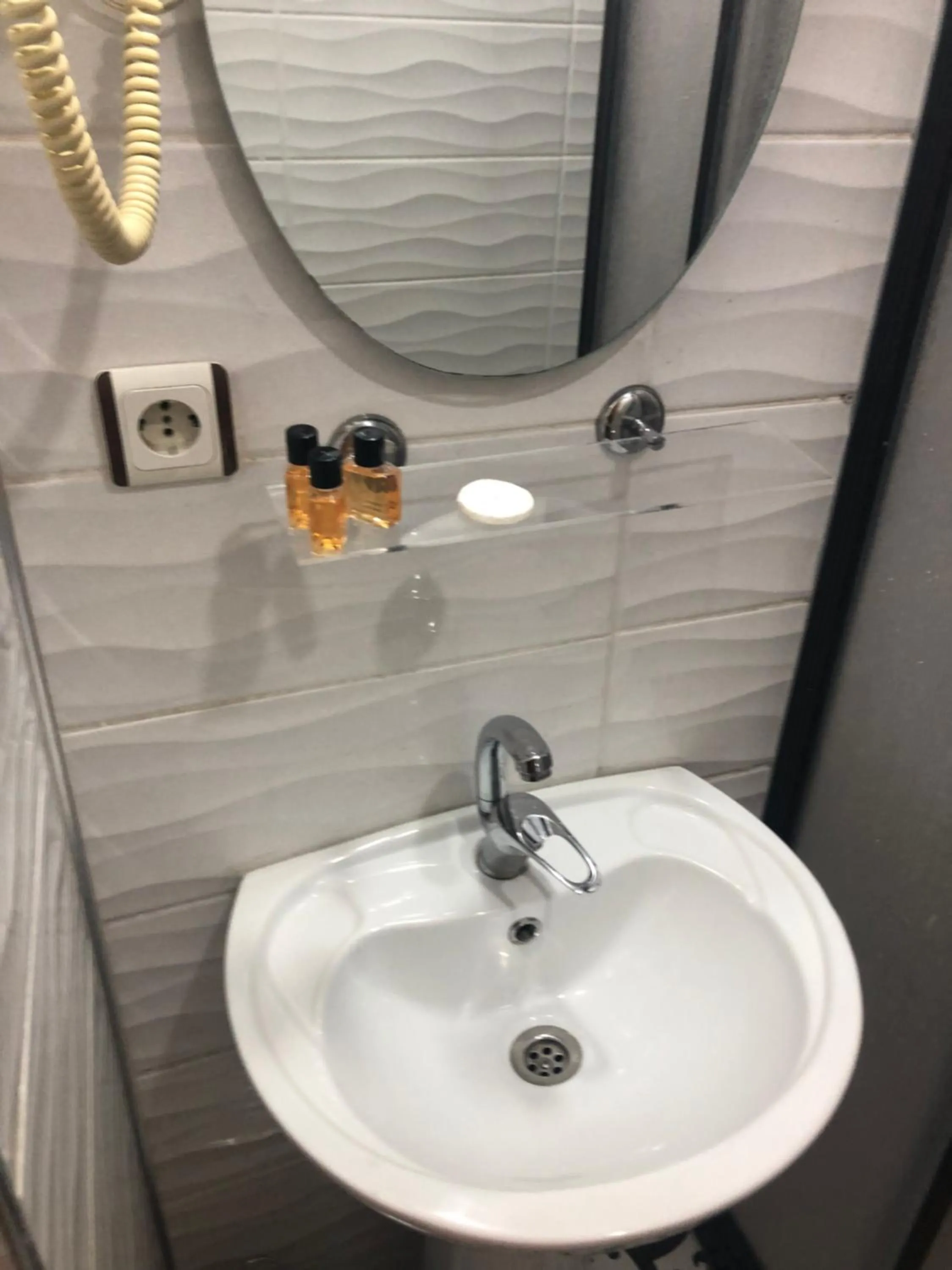 Bathroom in Reydel Hotel