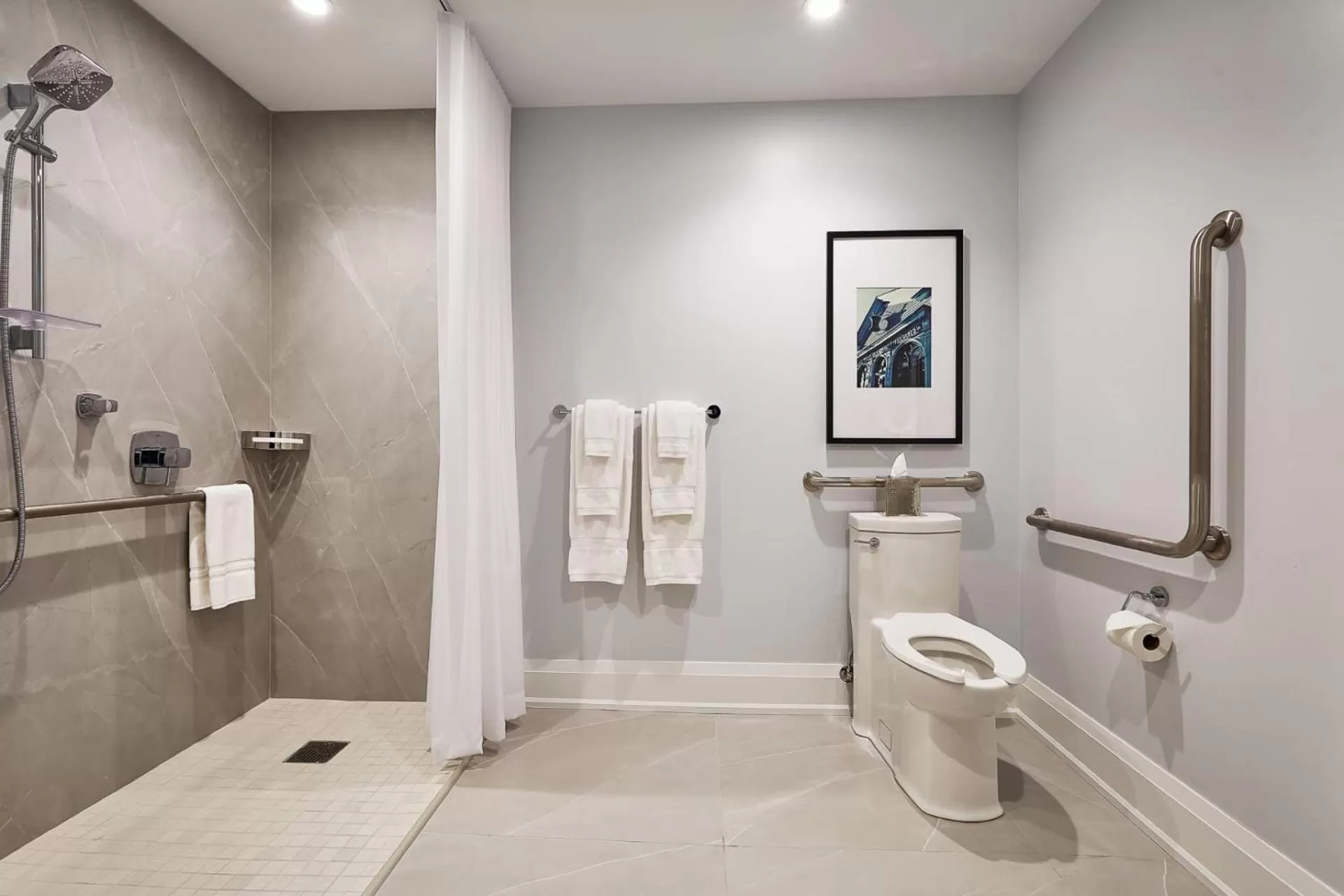 Shower in 124 on Queen Hotel & Spa