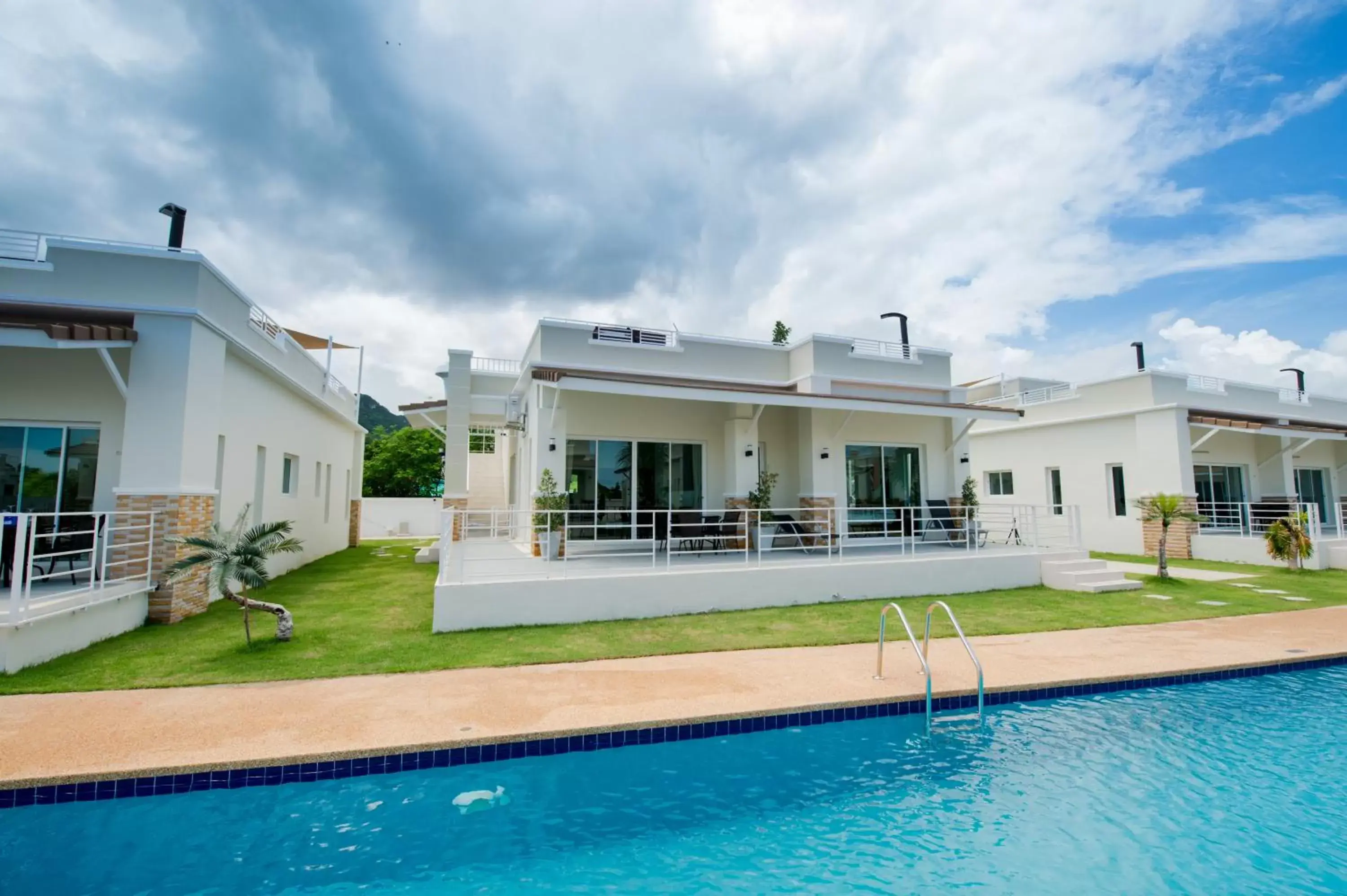 Royal Villa in Oriental Beach Pearl Resort Royal Villa in Oriental Beach Pearl Resort