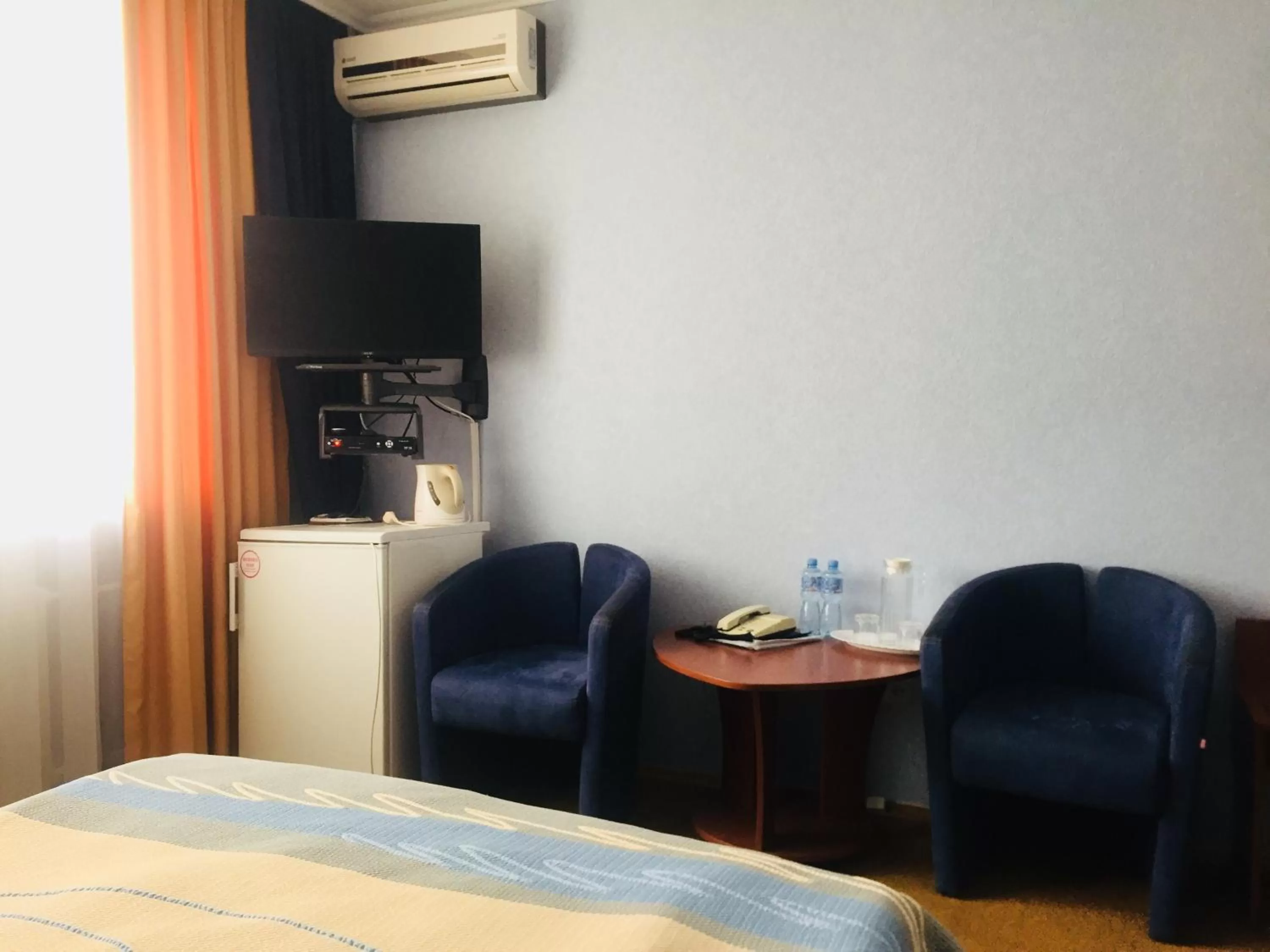 TV and multimedia, Bed in Dnipro Hotel
