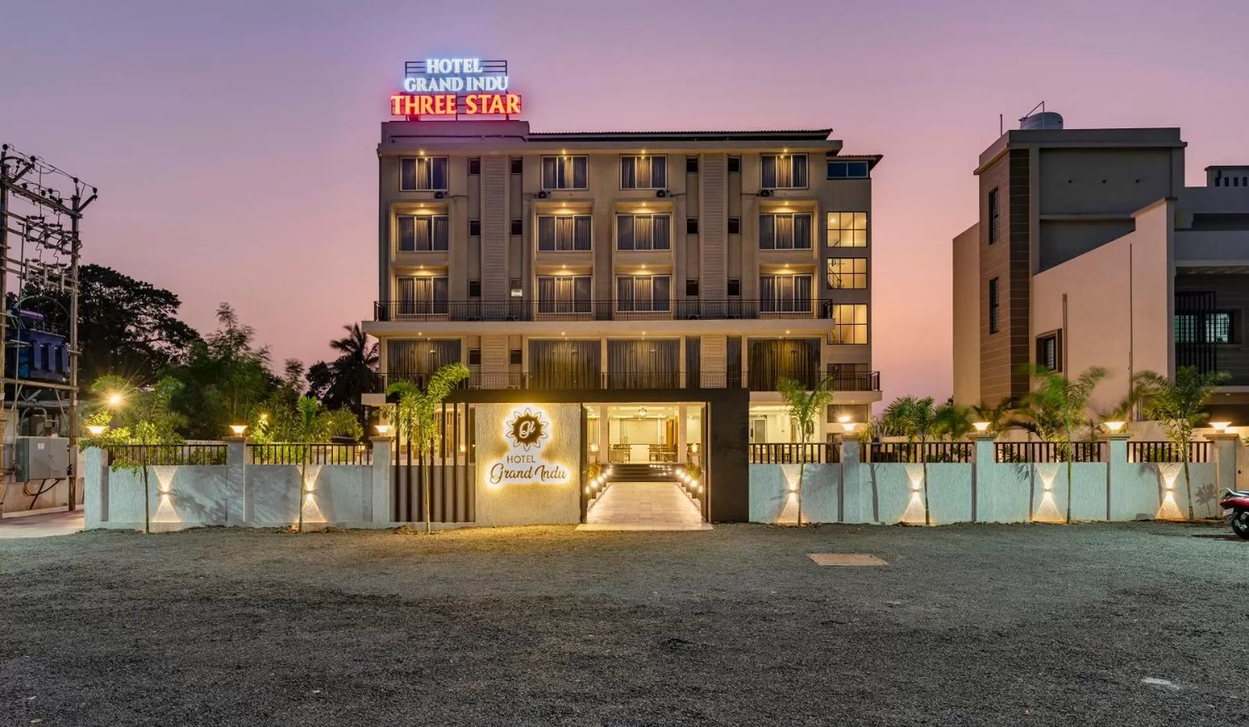 Property building in Hotel Grand Indu, 3 Star Kolhapur