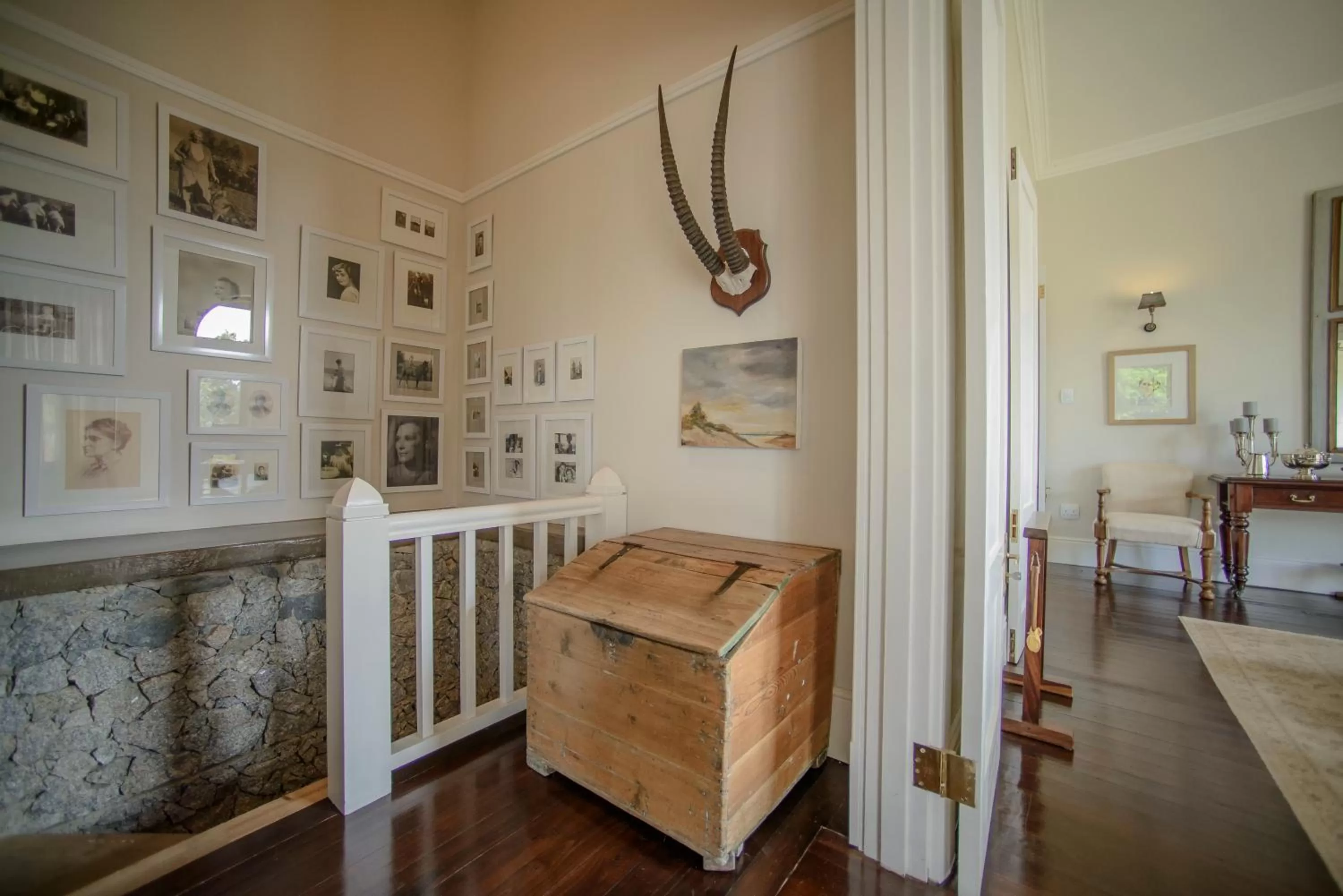Photo of the whole room, Bed in Torburnlea Homestead Luxury Accommodation