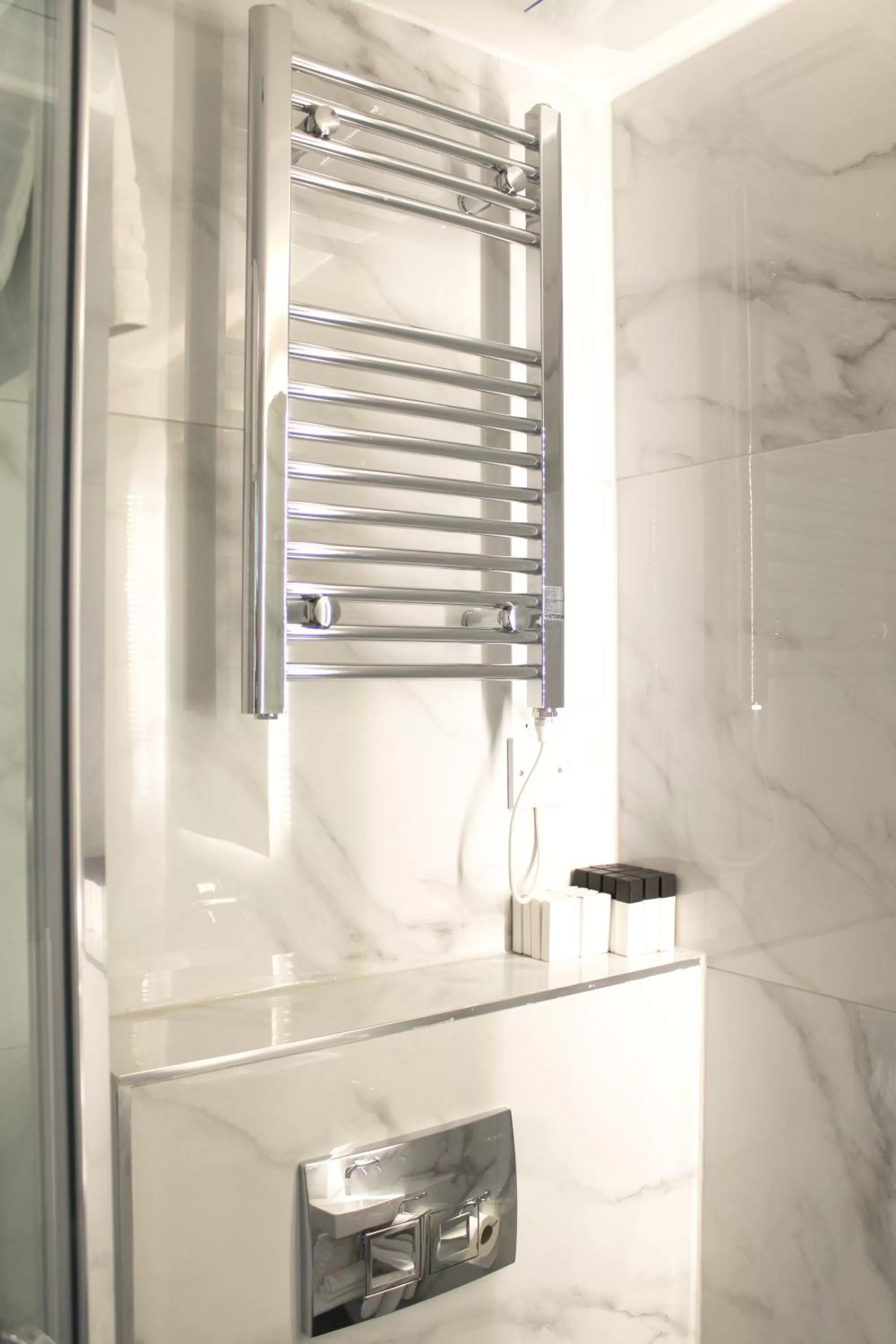 Bathroom in 198 Studios