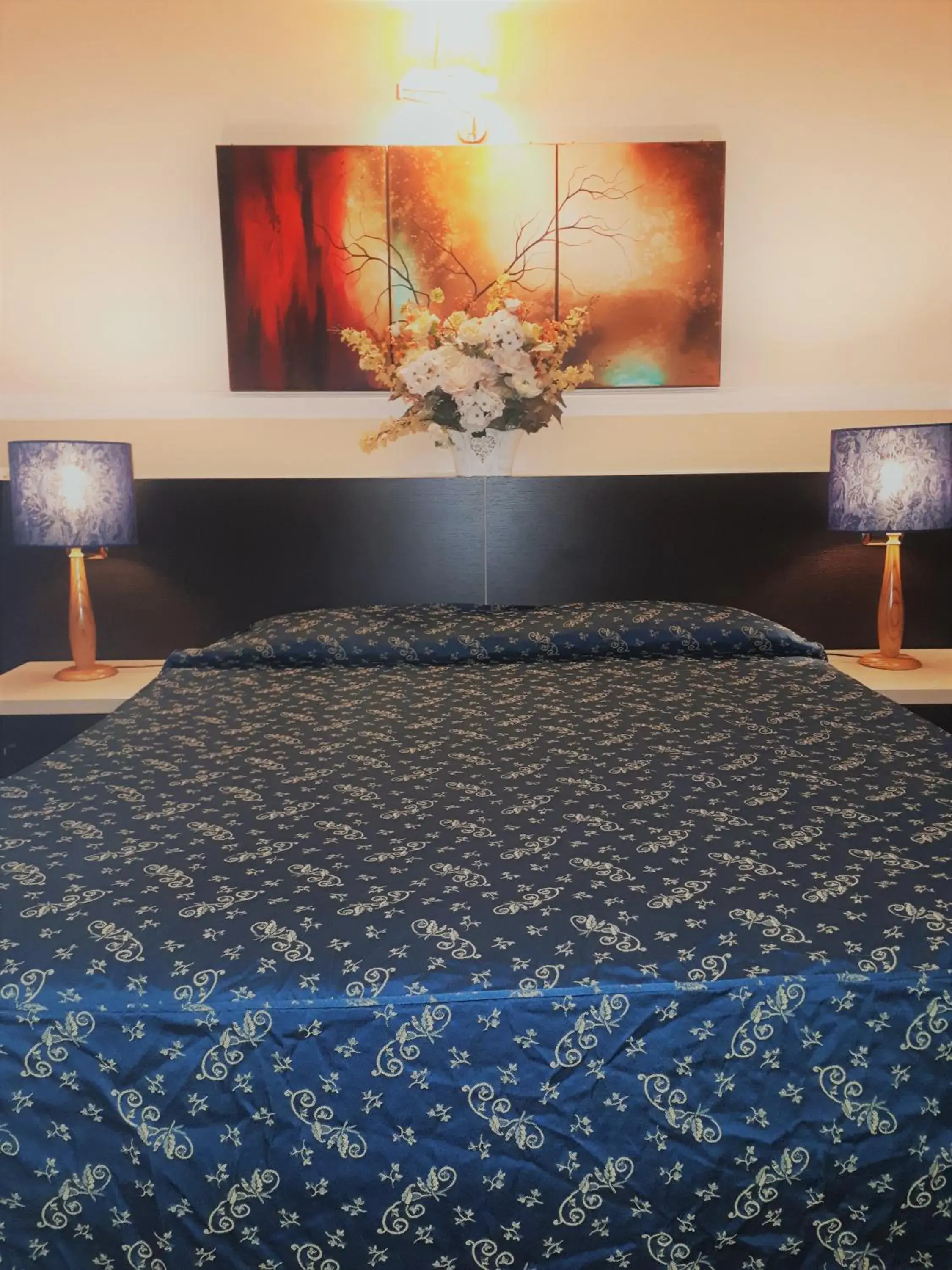 Single Room in Hotel Sweet Home Single Room in Hotel Sweet Home