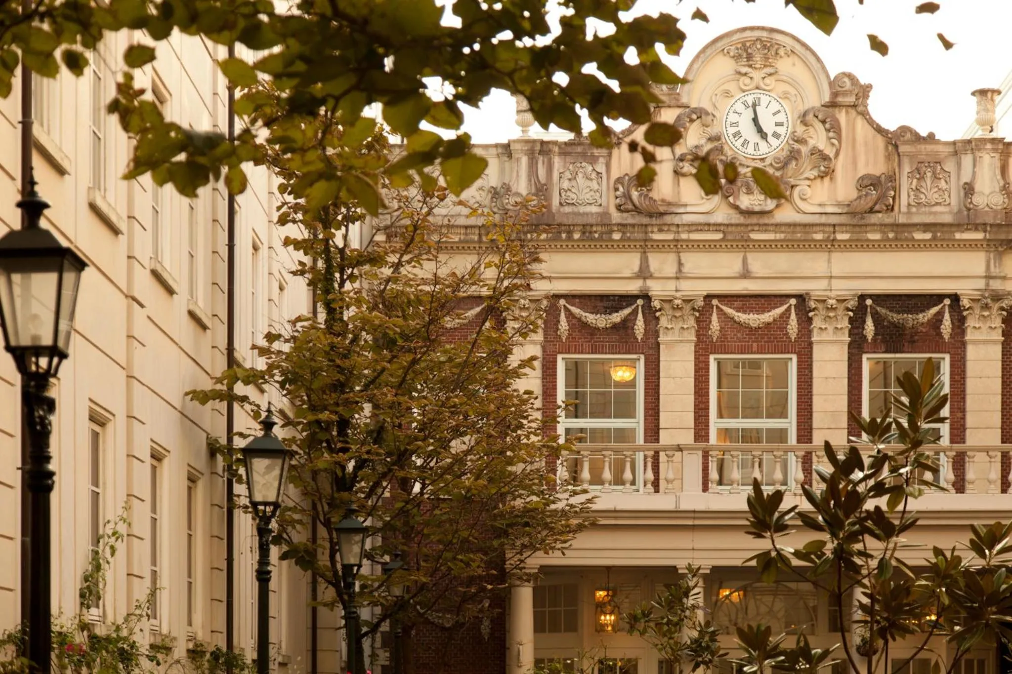 Property building in Hotel Amsterdam Huis Ten Bosch