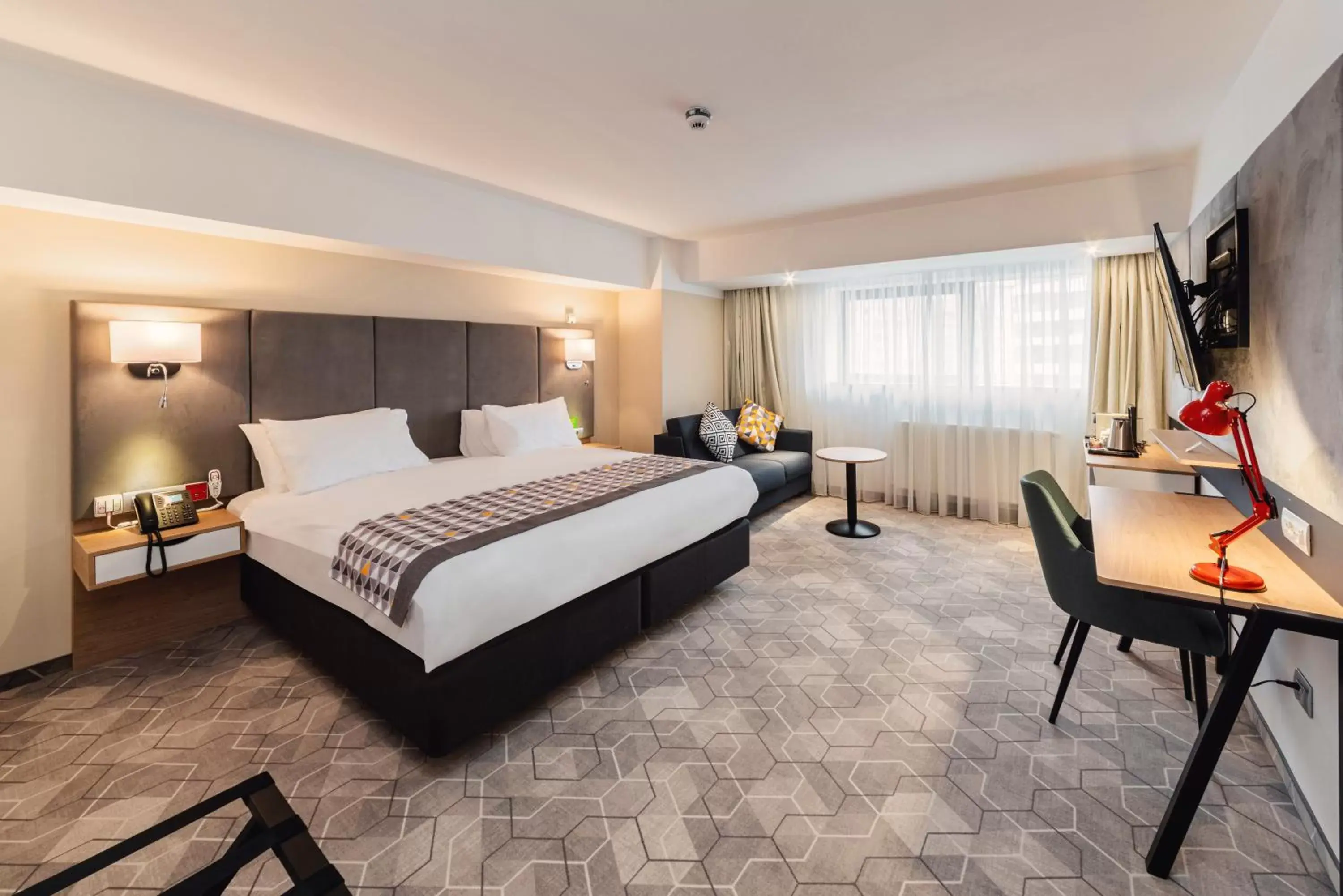Standard King Room - Disability Access in Holiday Inn Bucharest - Times by IHG Standard King Room - Disability Access in Holiday Inn Bucharest - Times by IHG