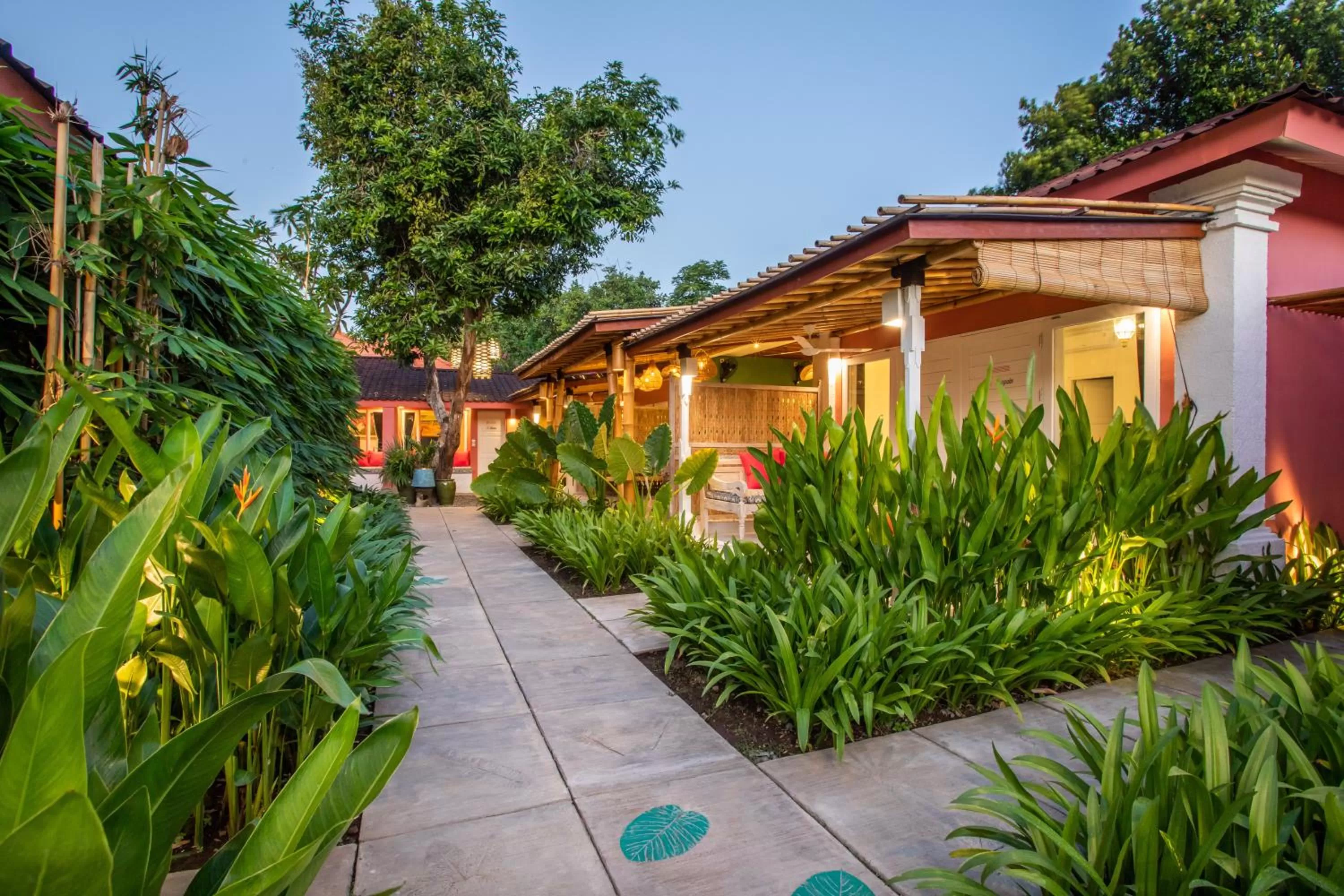 Garden in PinkPrivate Sanur - for Cool Adults Only