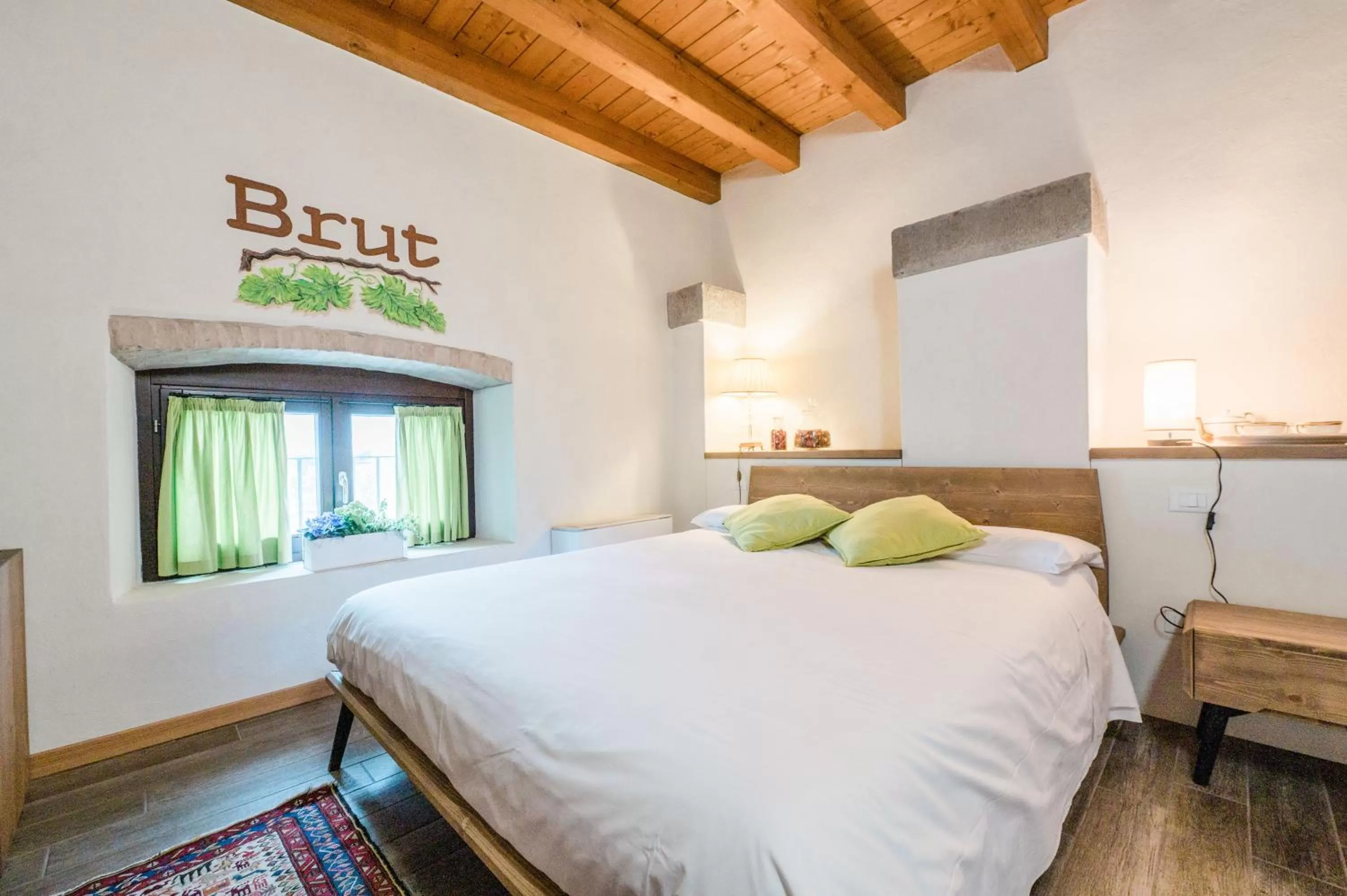 Photo of the whole room, Bed in SMART San Martino