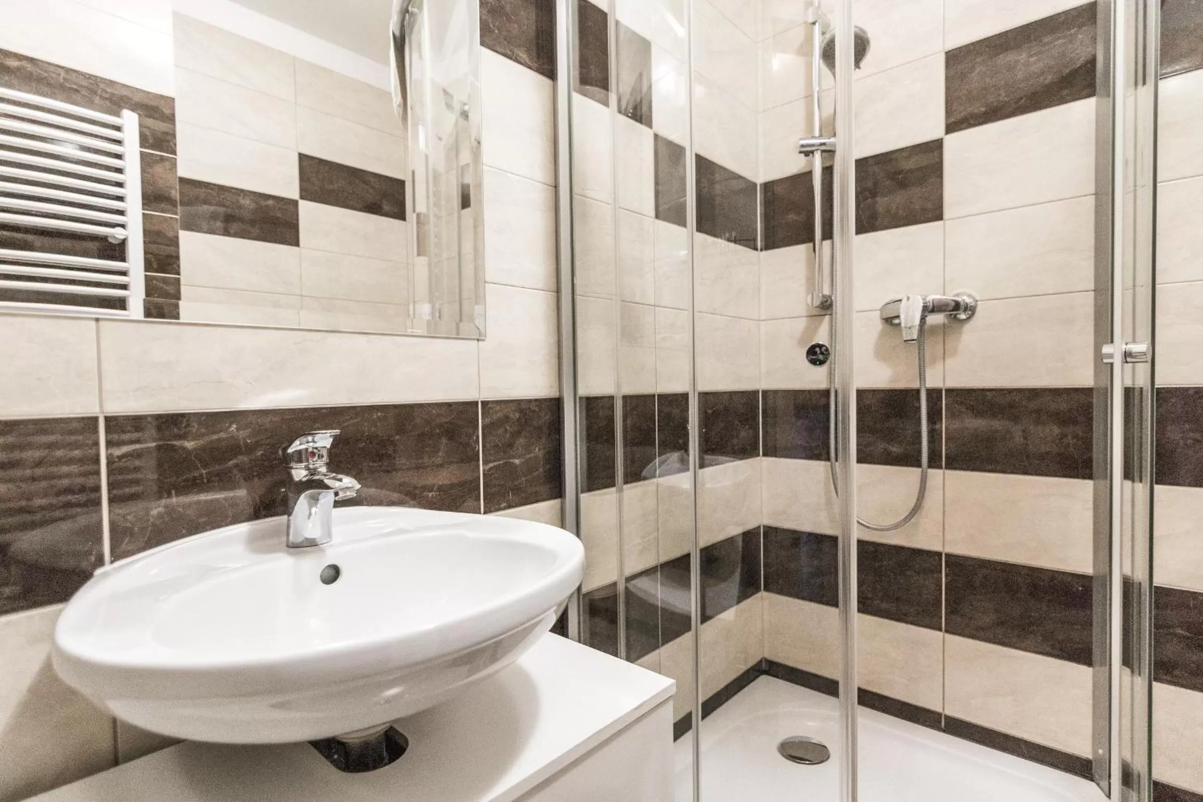 Bathroom in Resident Rene