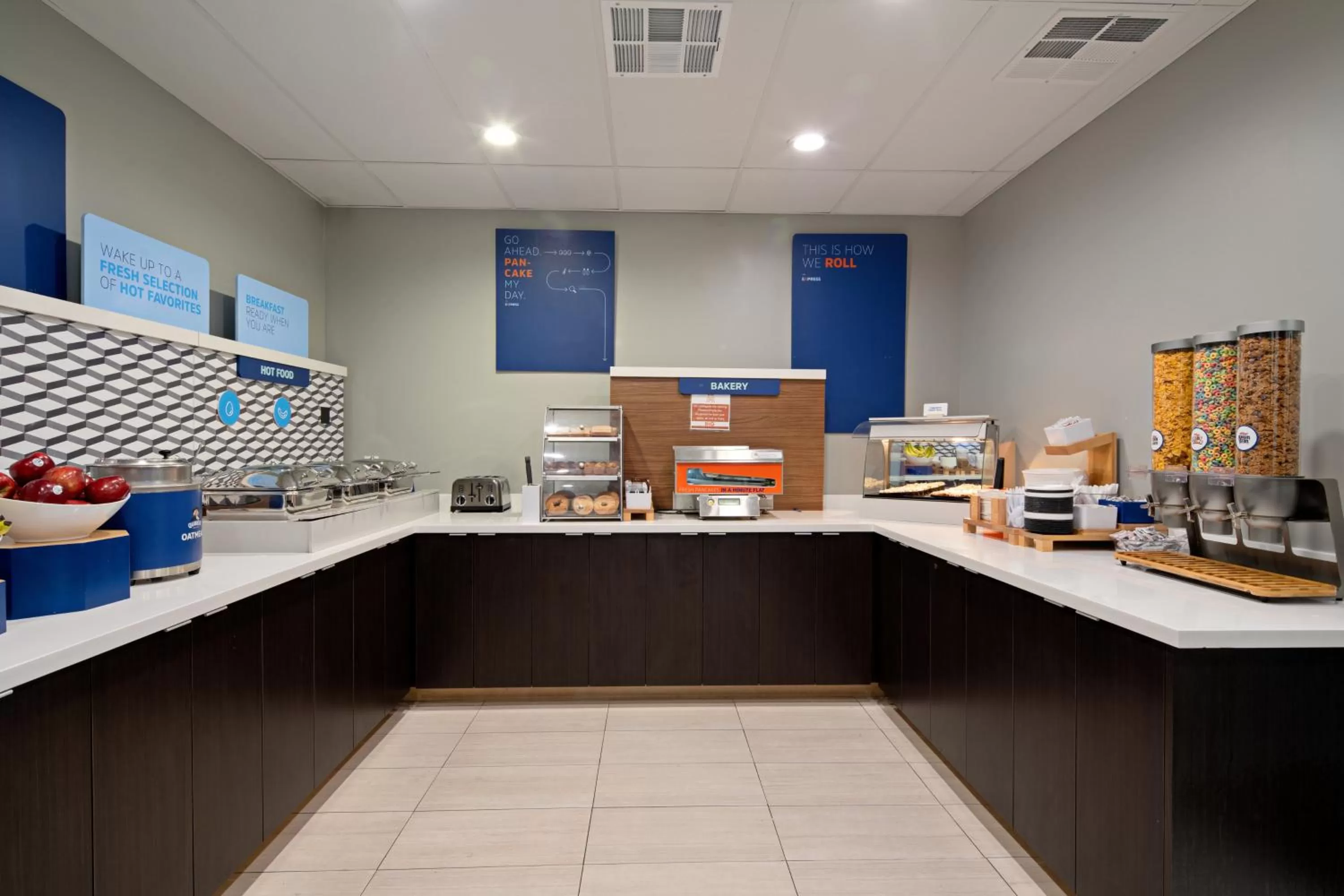 Breakfast in Holiday Inn Express Fresno South by IHG