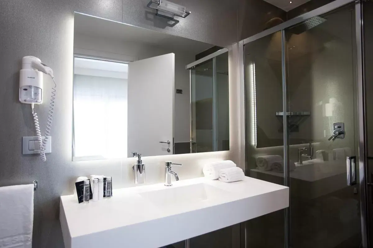 Superior Double or Twin Room with City View in Hotel Monte Sarago Superior Double or Twin Room with City View in Hotel Monte Sarago