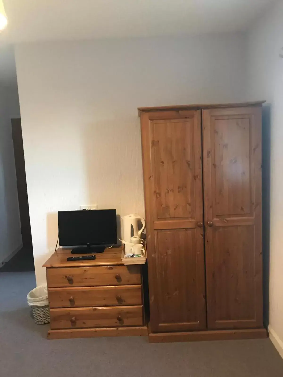 Twin Room with Shower in The Pheasant Inn Twin Room with Shower in The Pheasant Inn