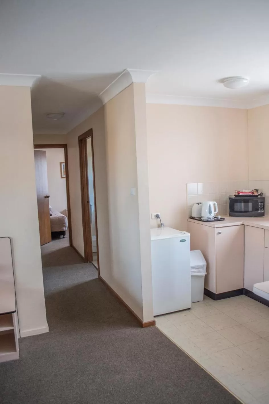 Bedroom in Highway Inn Motel