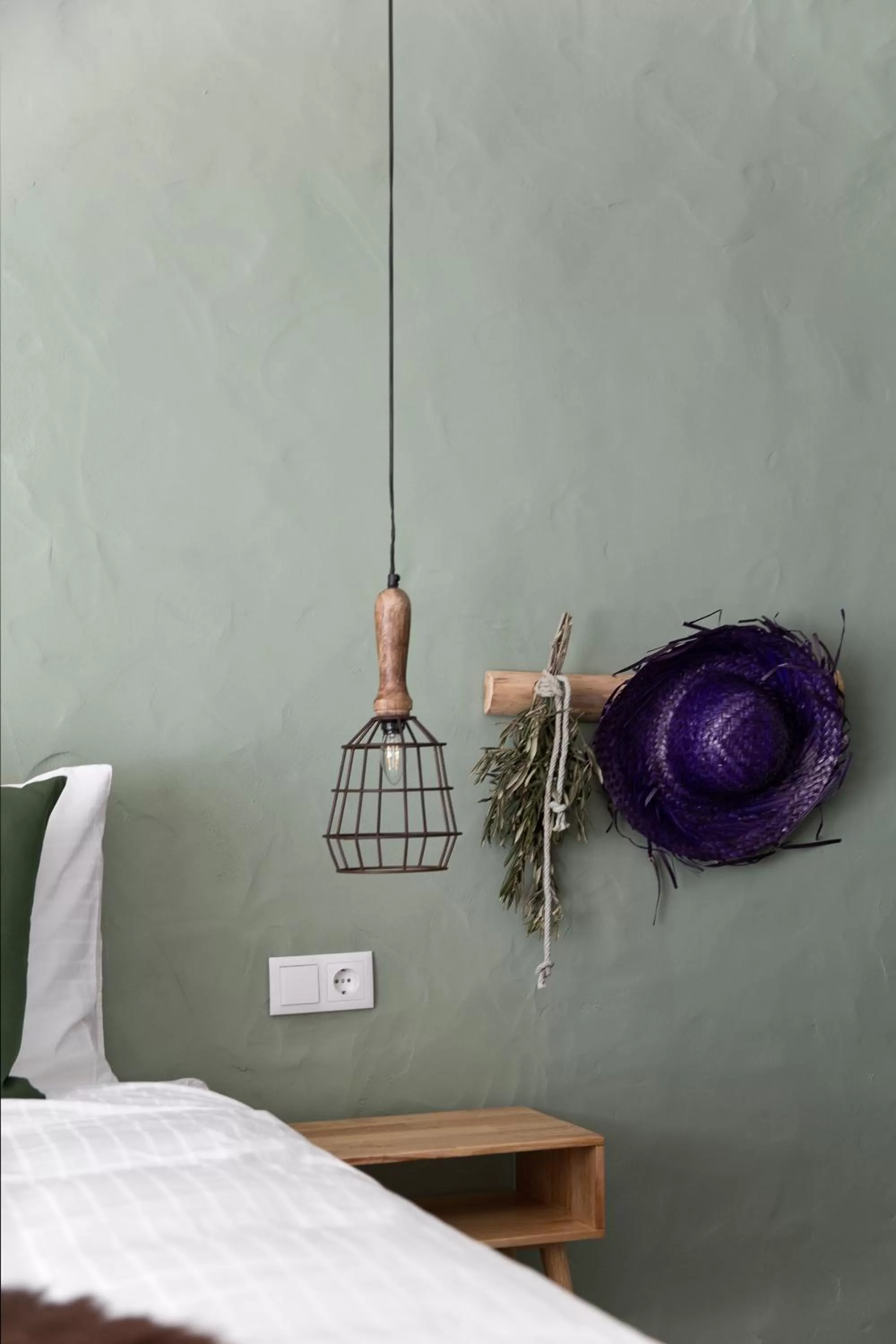 Decorative detail, Bed in Trendy and Luxe B&B and Garden Suite