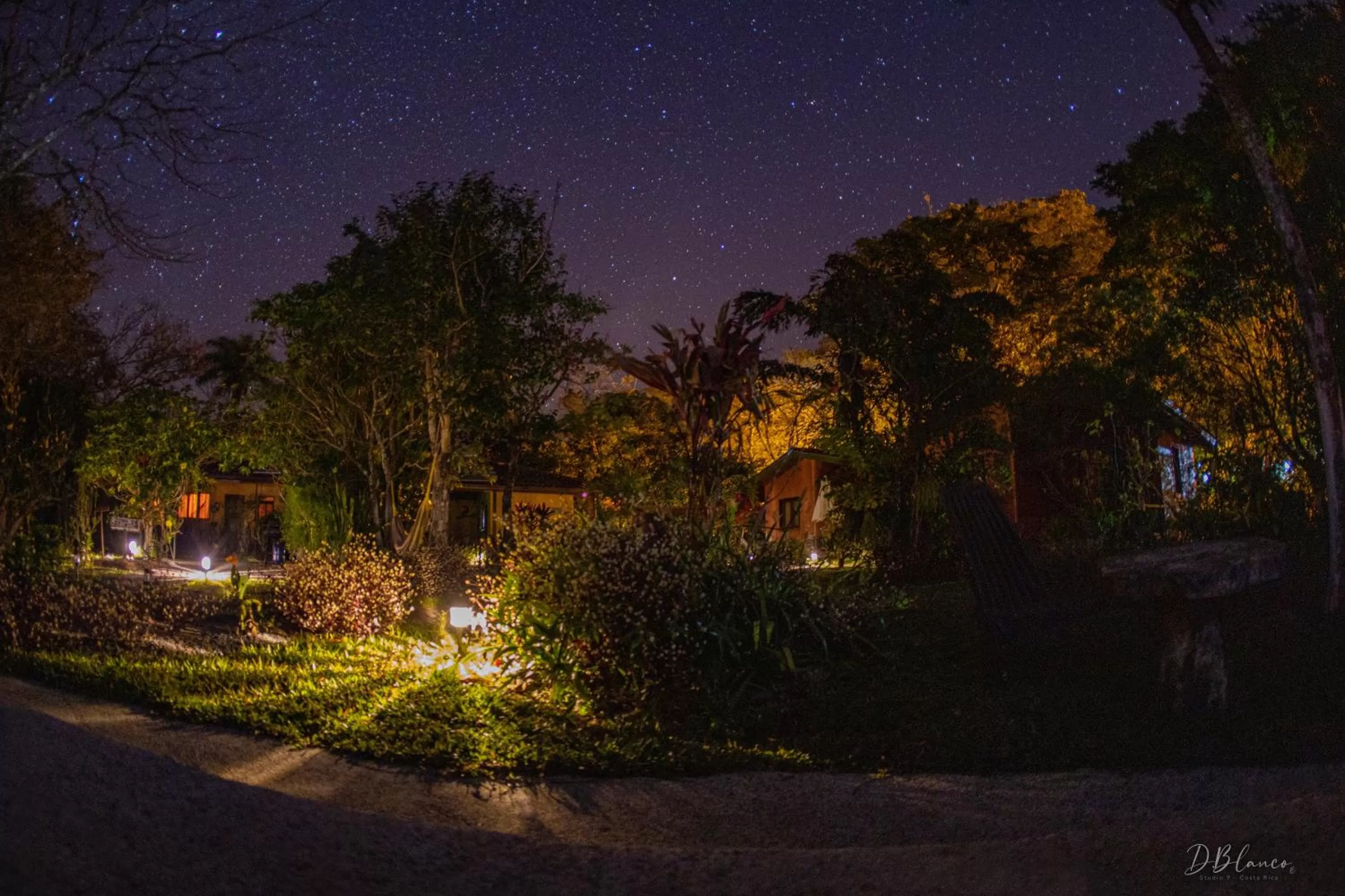 El Mirador Glamping & Apartments & Woodhouse & Swimingpool