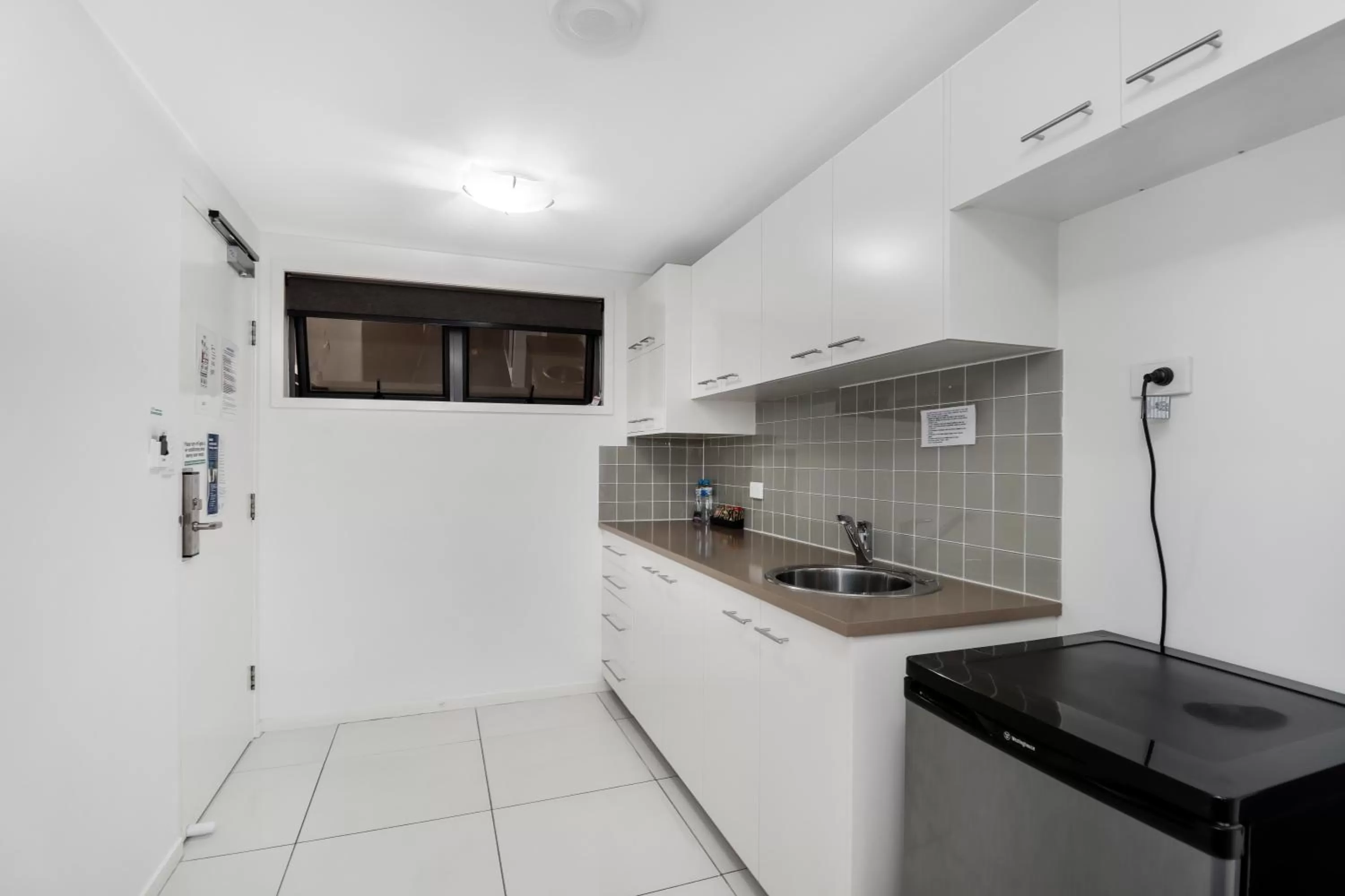 Kitchen/Kitchenette in Eden by the Bay