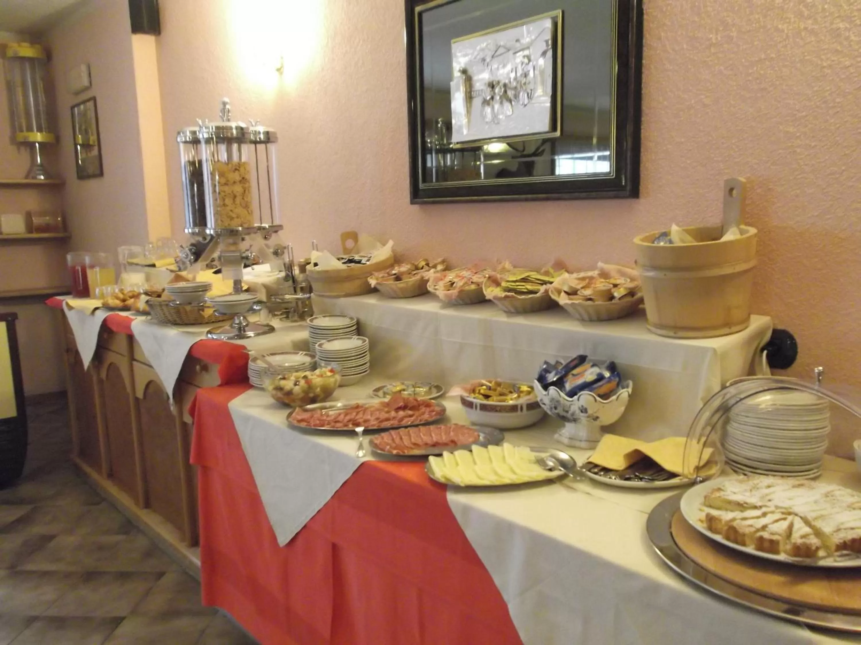 Food and drinks in Hotel Adele