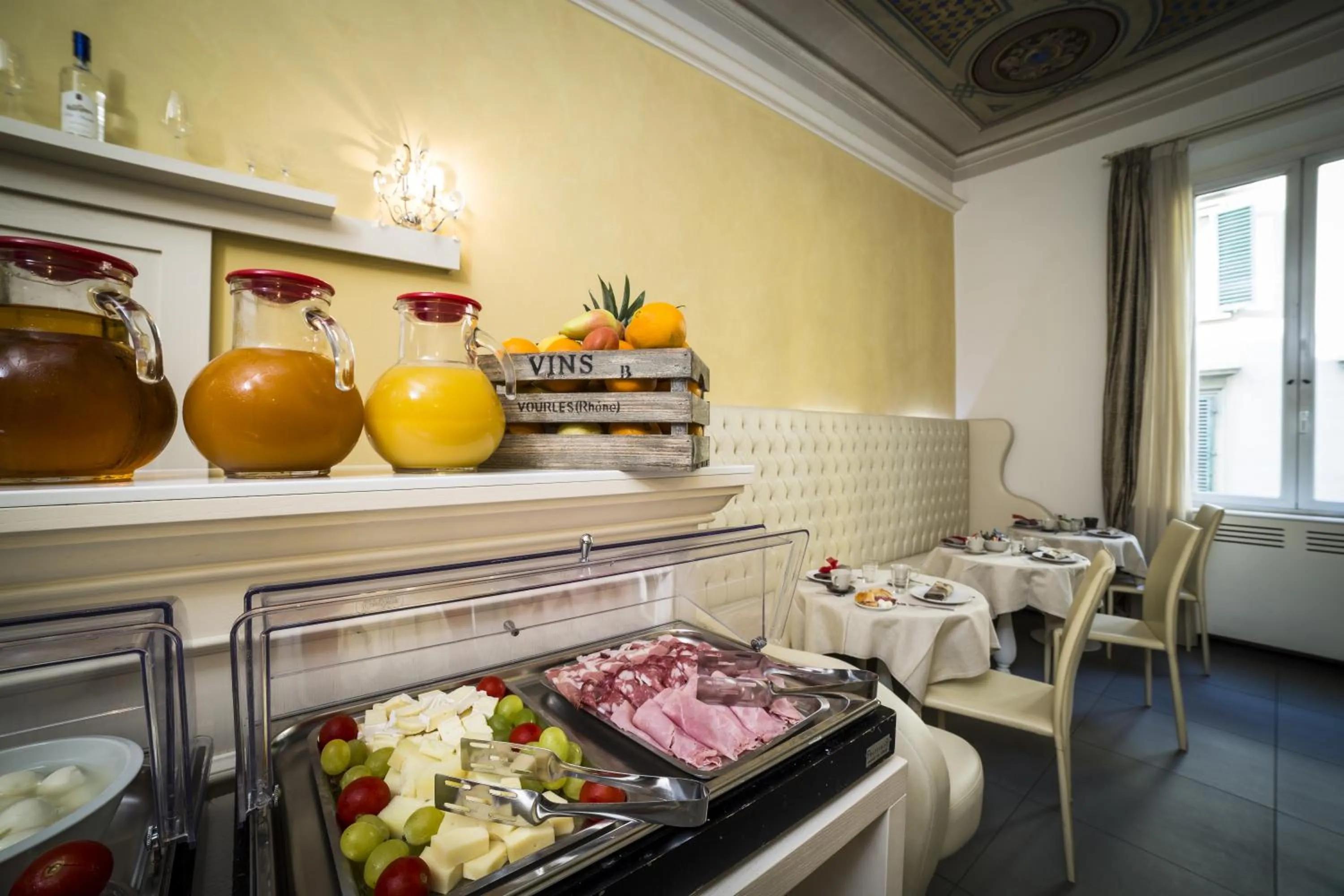 Buffet breakfast in Boutique Hotel La Casa di Morfeo