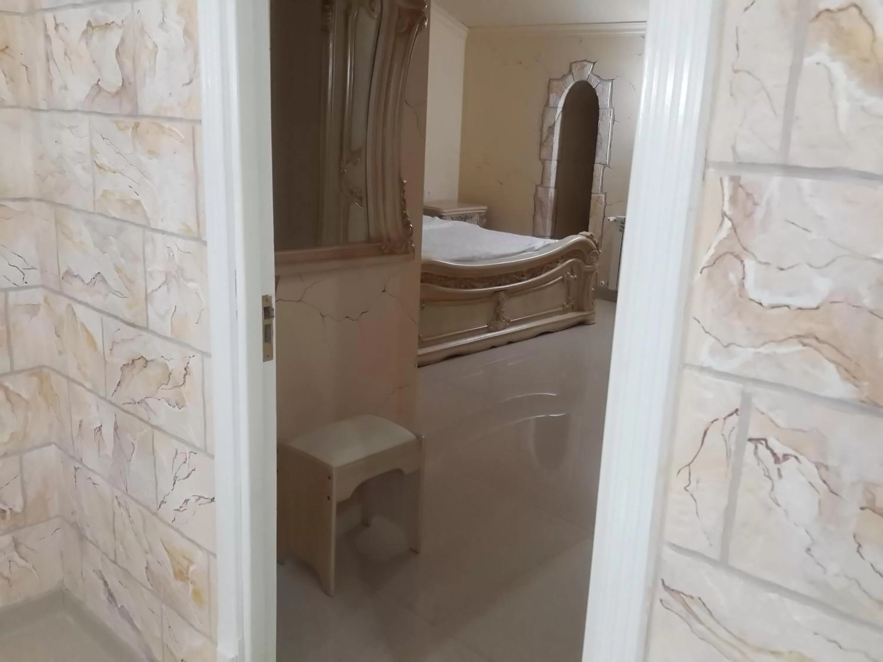 Decorative detail, Bathroom in Venezia Palazzo Hotel