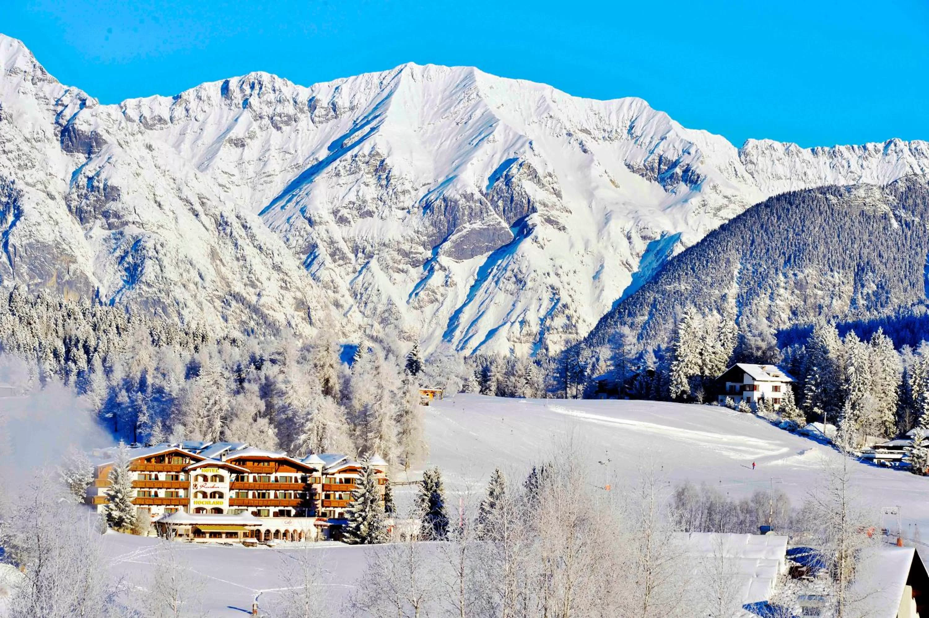 Facade/entrance, Winter in Hotel Residenz Hochland