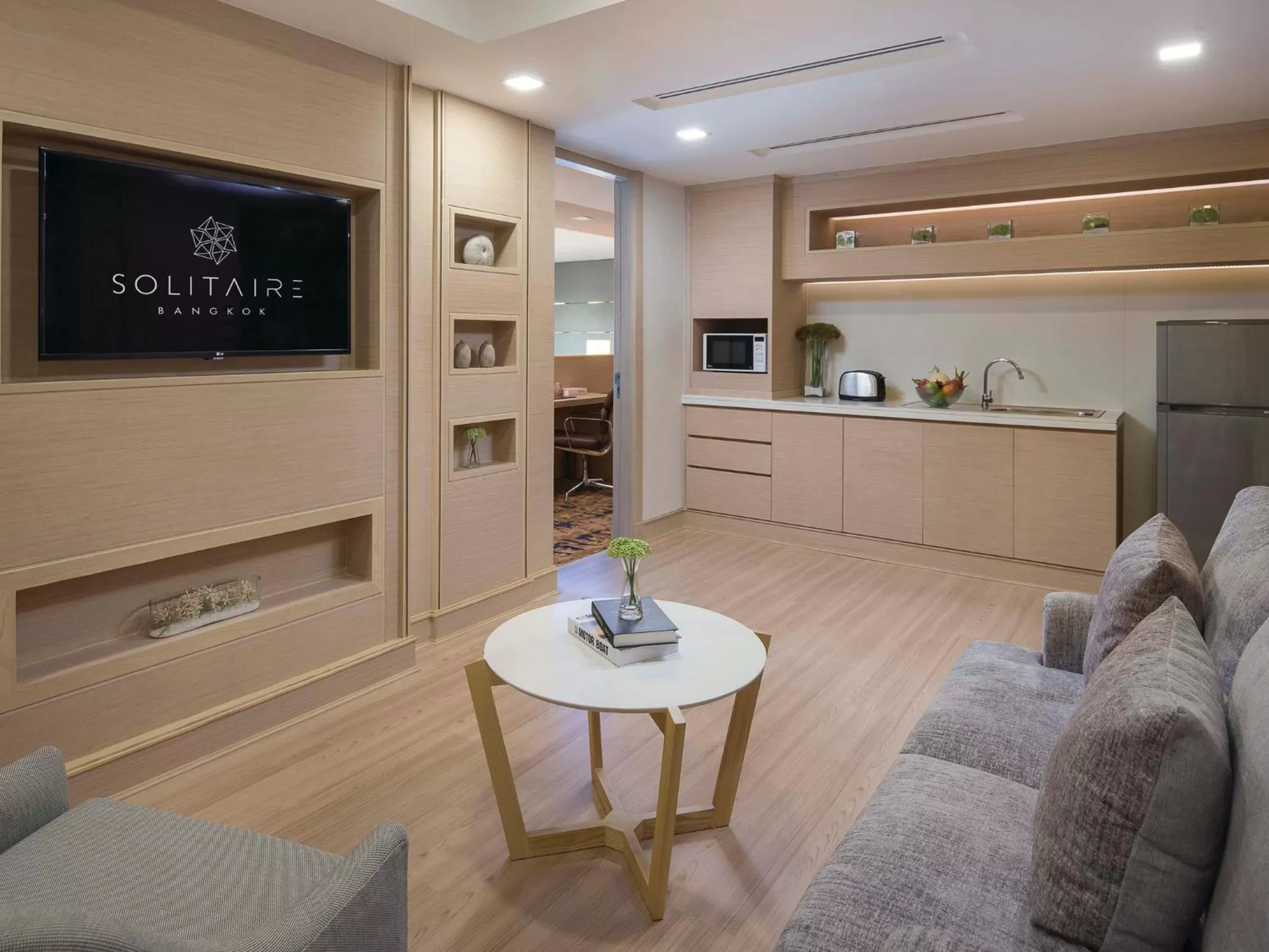 Kitchen or kitchenette in Solitaire Bangkok Sukhumvit 11