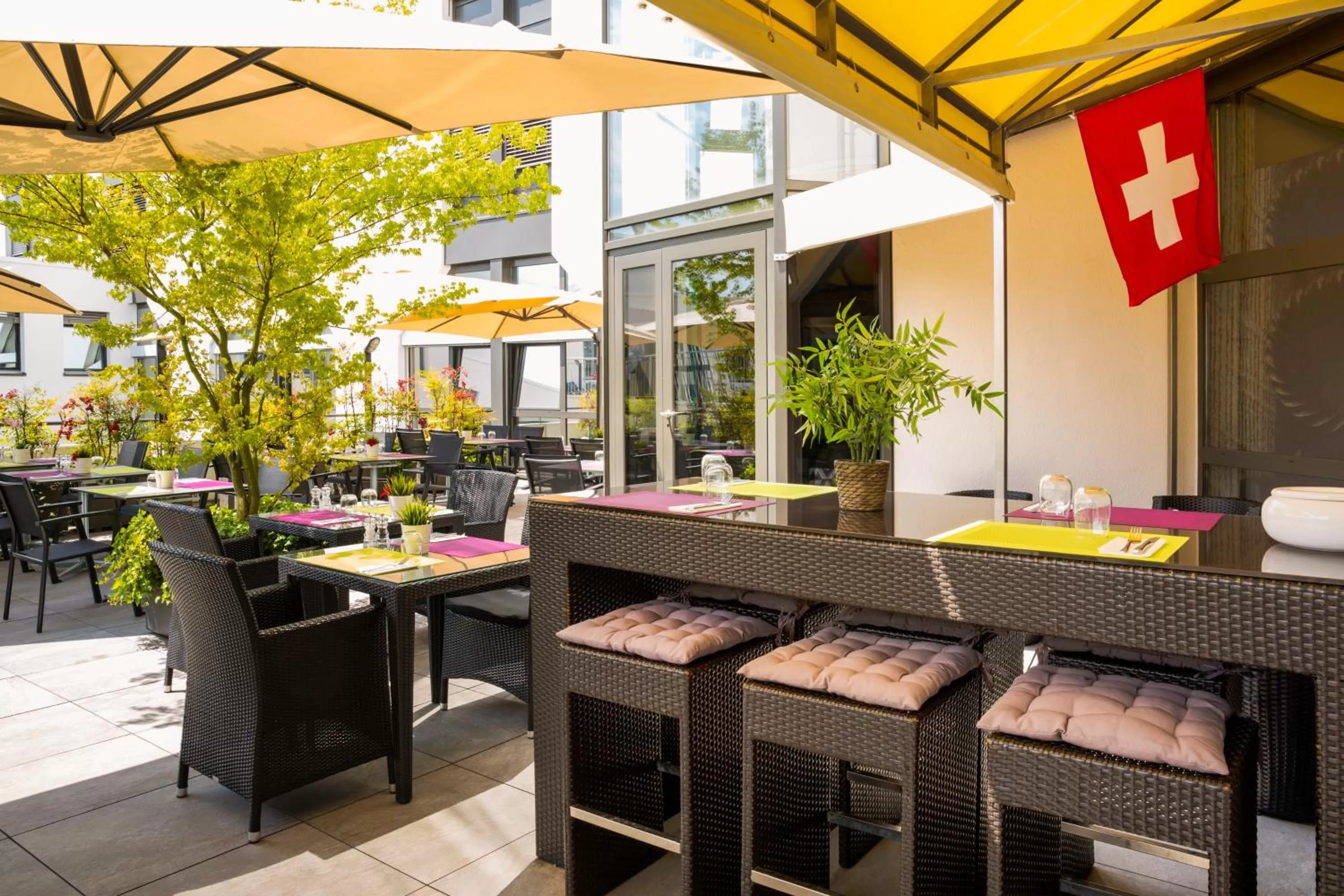 Patio in ibis Lausanne Crissier