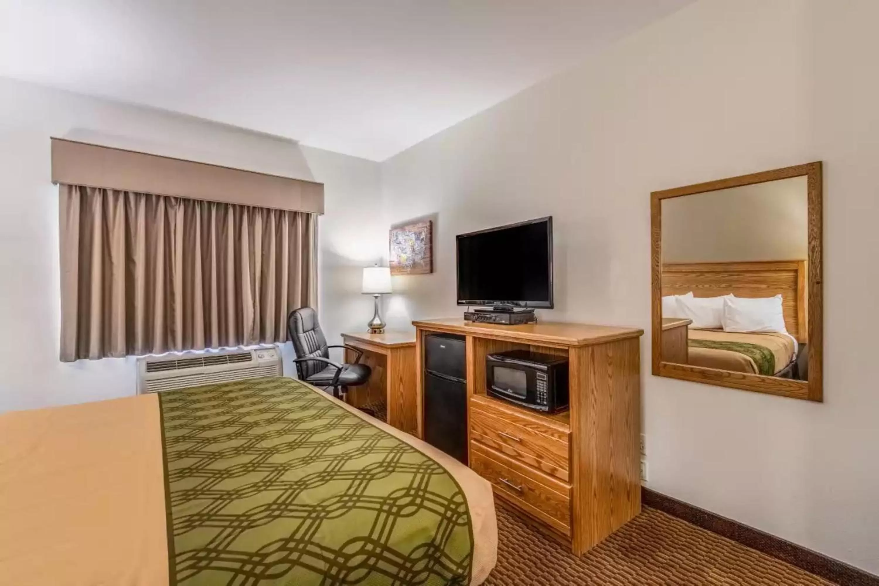 TV and multimedia, Bed in Wingate by Wyndham New Castle - Glenwood Springs