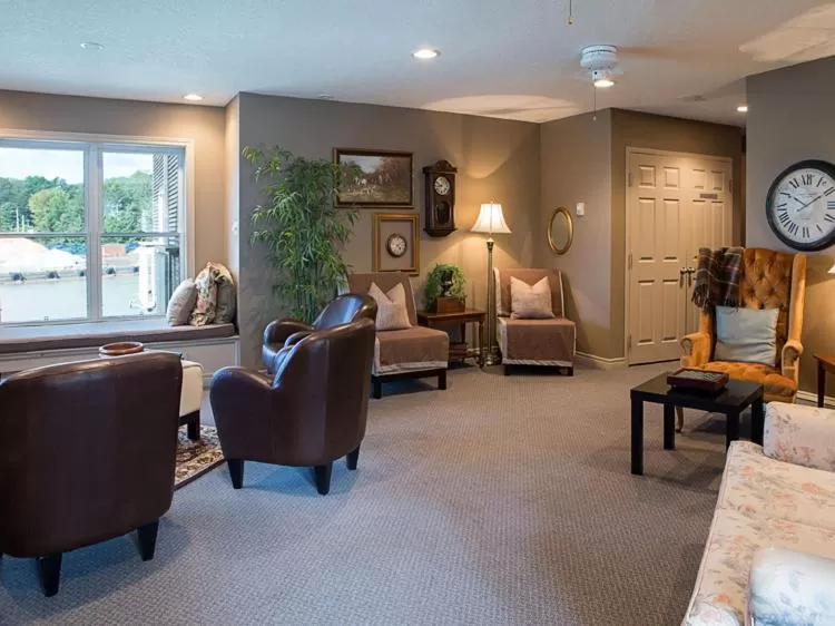 Patio in Inn on the Harbour and Telegraph House