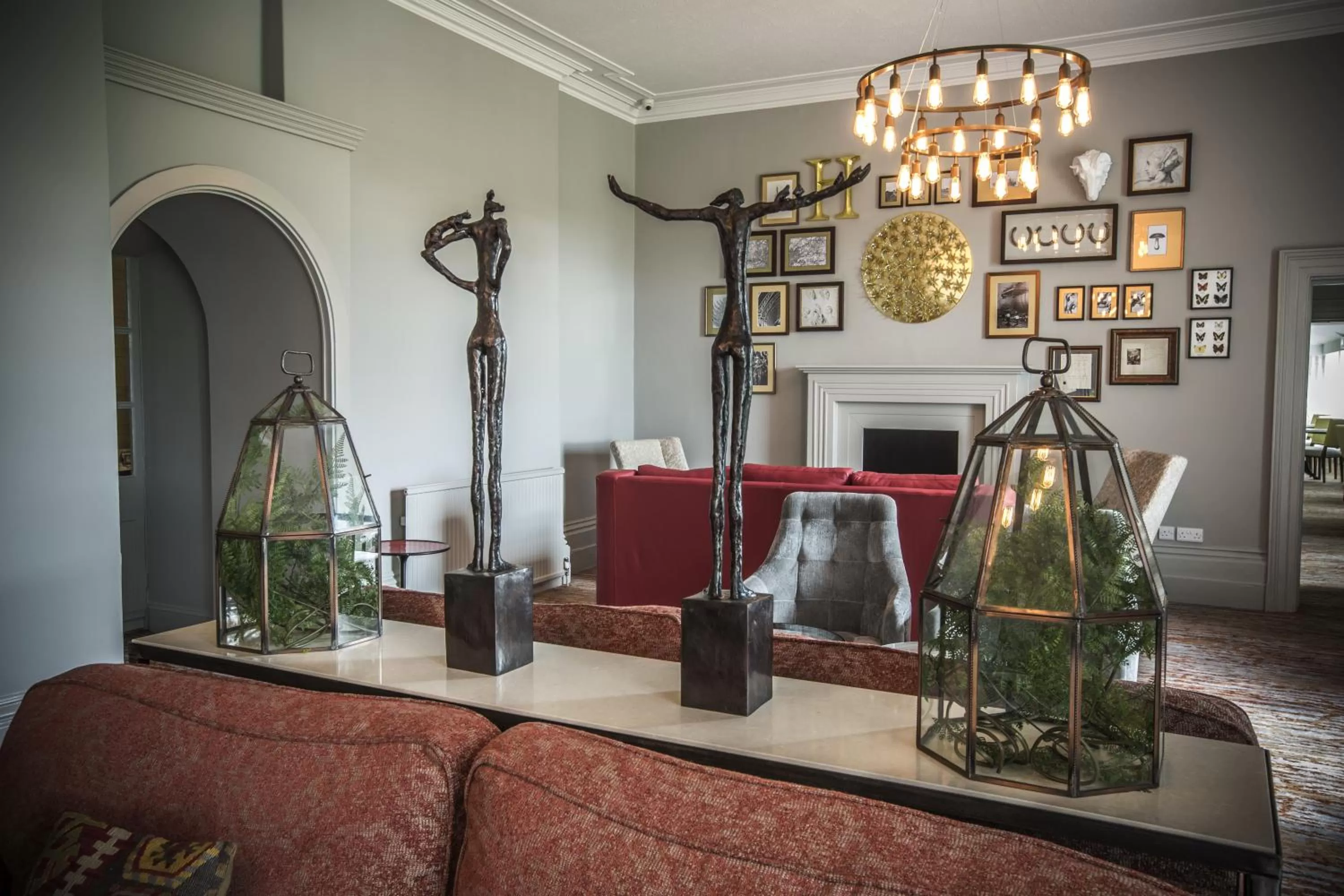 Lounge or bar in Mercure Bristol North The Grange Hotel