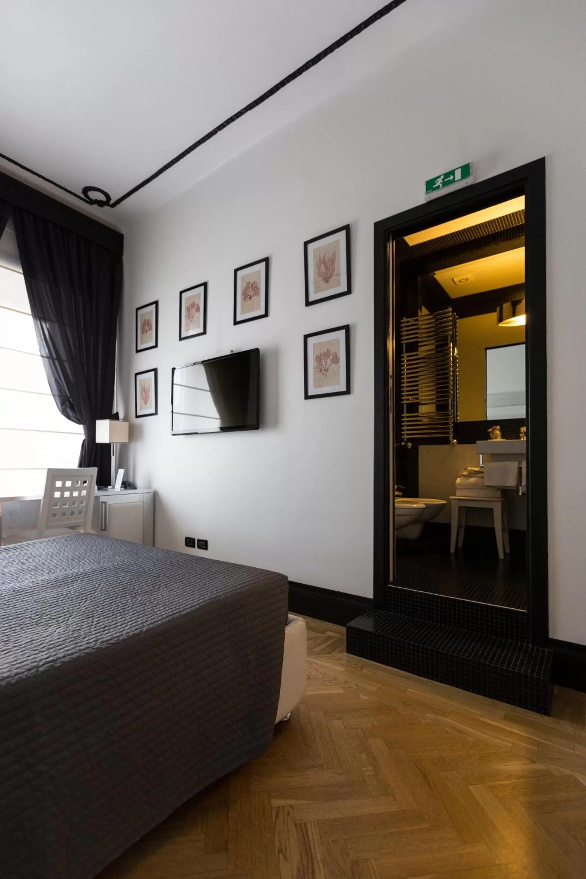 Photo of the whole room, Bed in Residenza Scipioni Luxury B&B