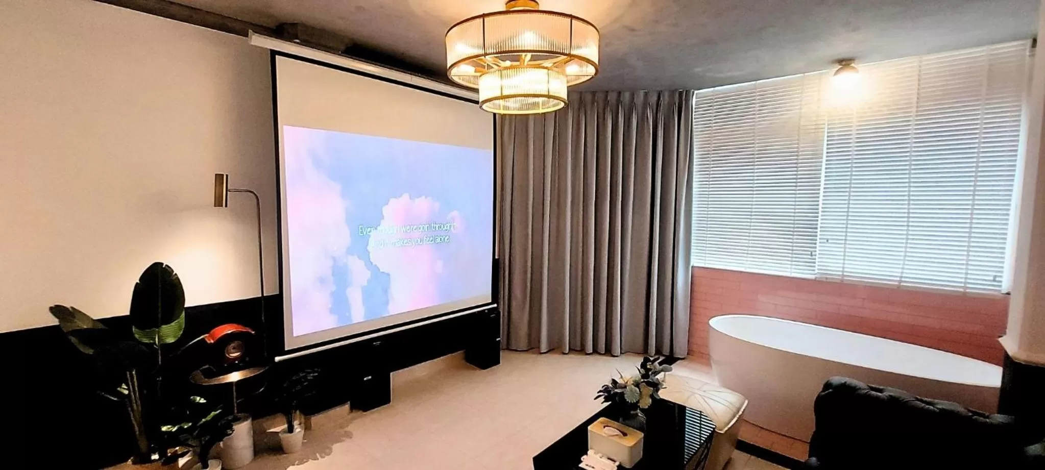 Living room, Bed in A In Hotel Del Luna