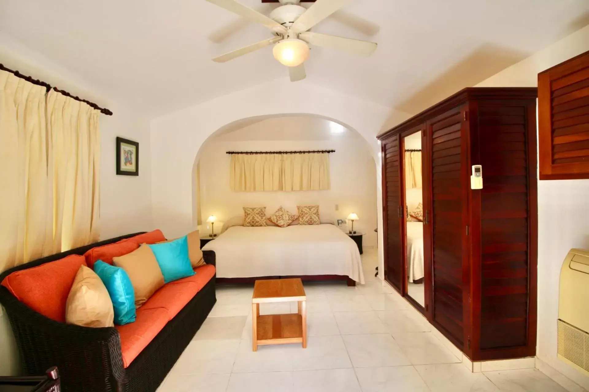 Budget Double Room - single occupancy in Cabarete Palm Beach Condos Budget Double Room - single occupancy in Cabarete Palm Beach Condos