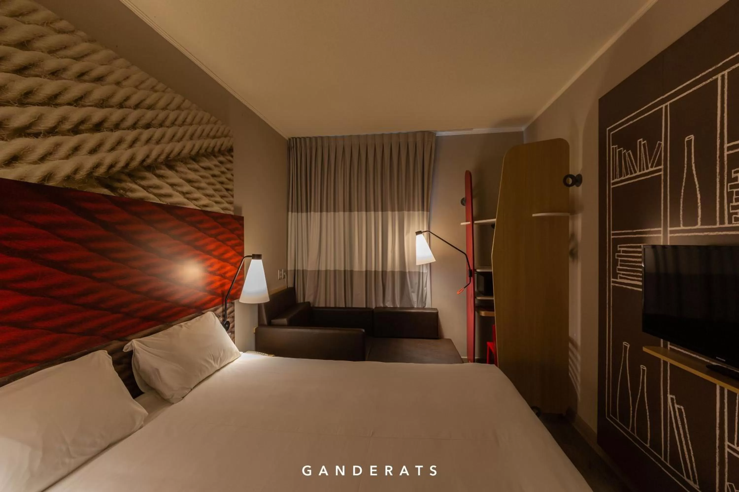 Bedroom, Bed in ibis Copiapo