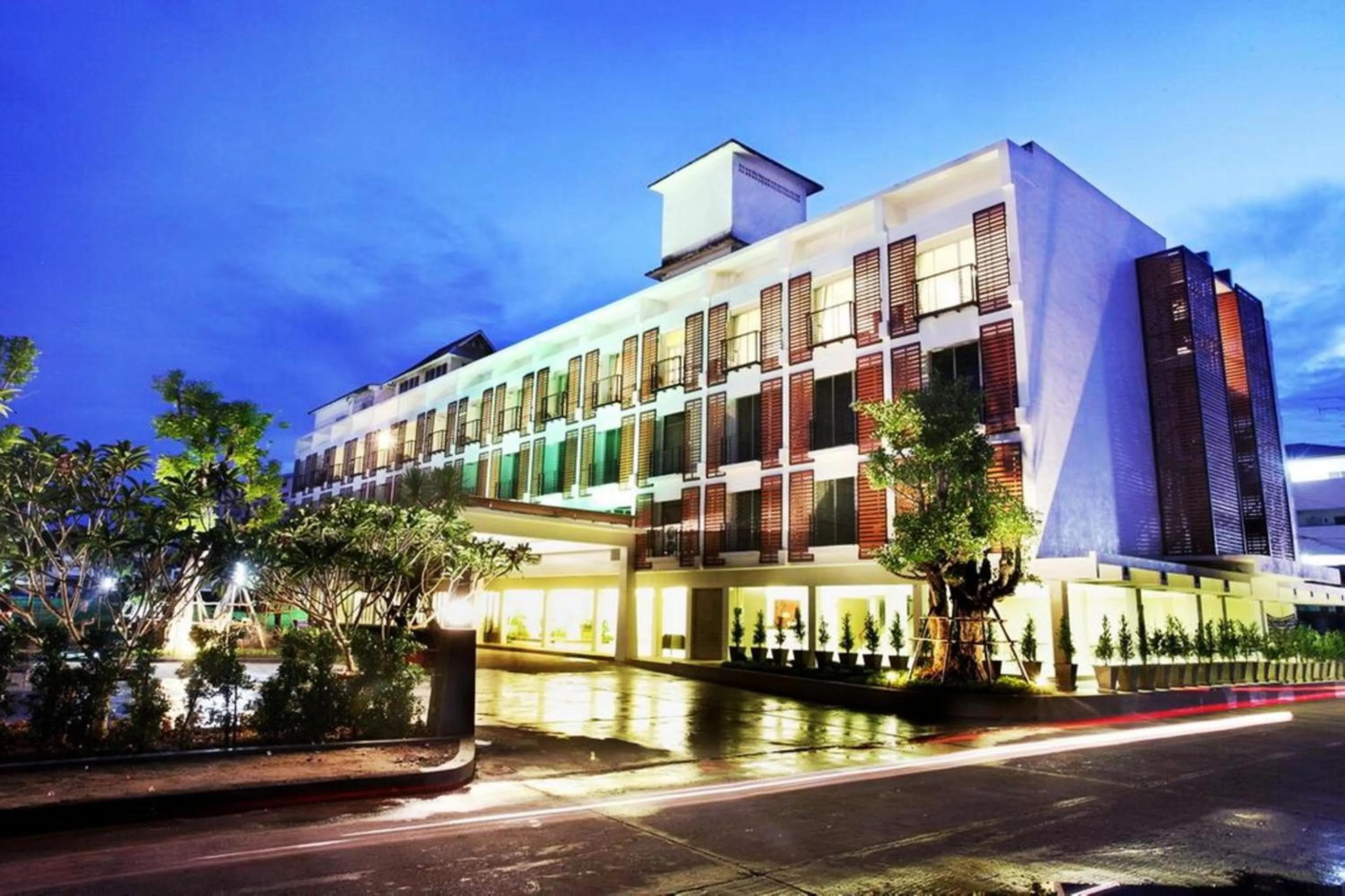 Facade/entrance in Paradise Hotel Udonthani