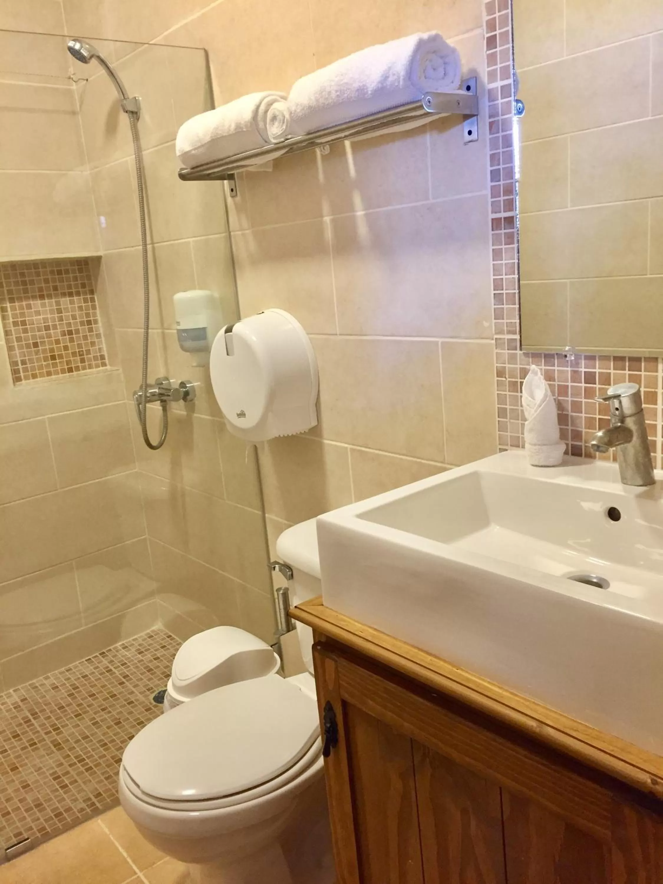 Bathroom in Hotel Yamilí