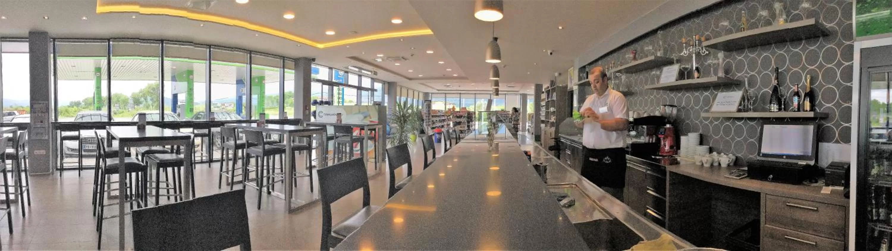 Area and facilities, Restaurant/Places to Eat in Motel Kamenica