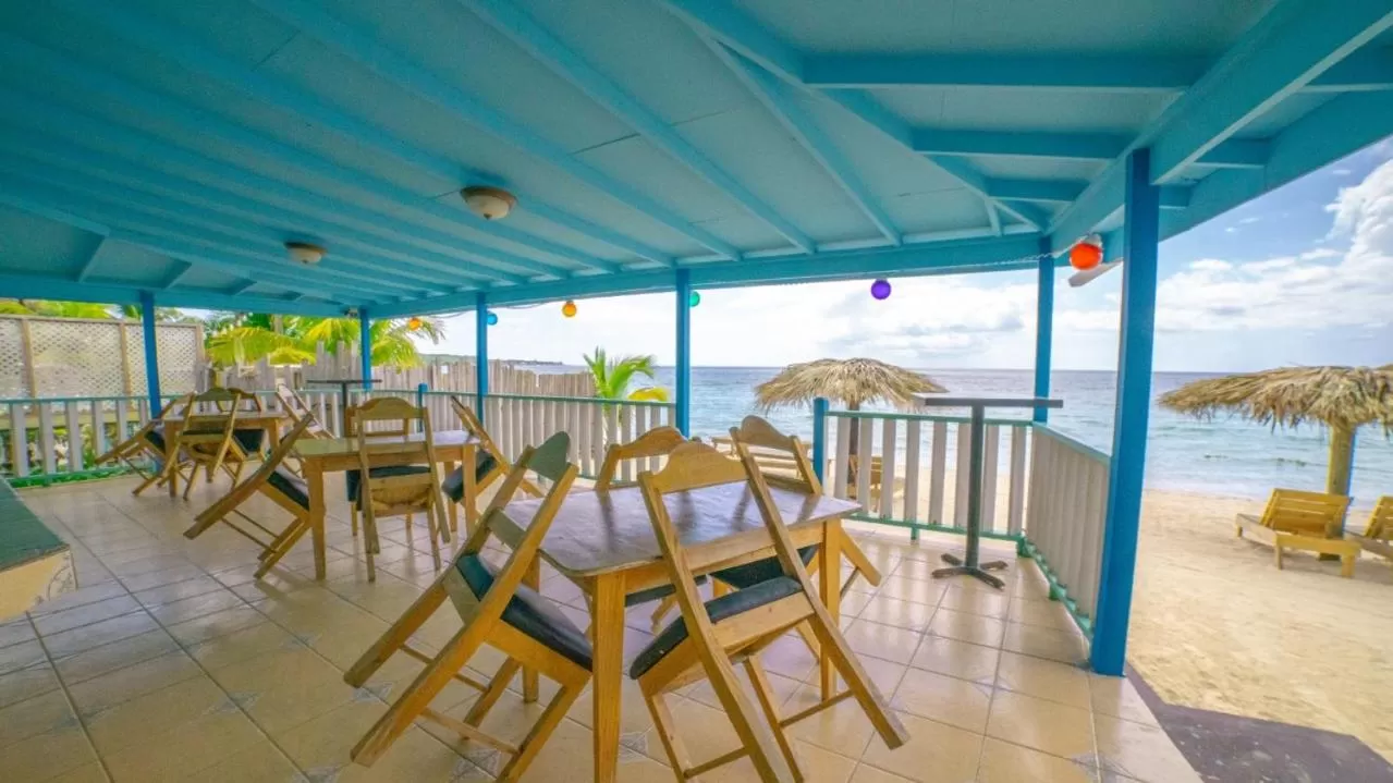 Restaurant/Places to Eat in Tamboo Resort