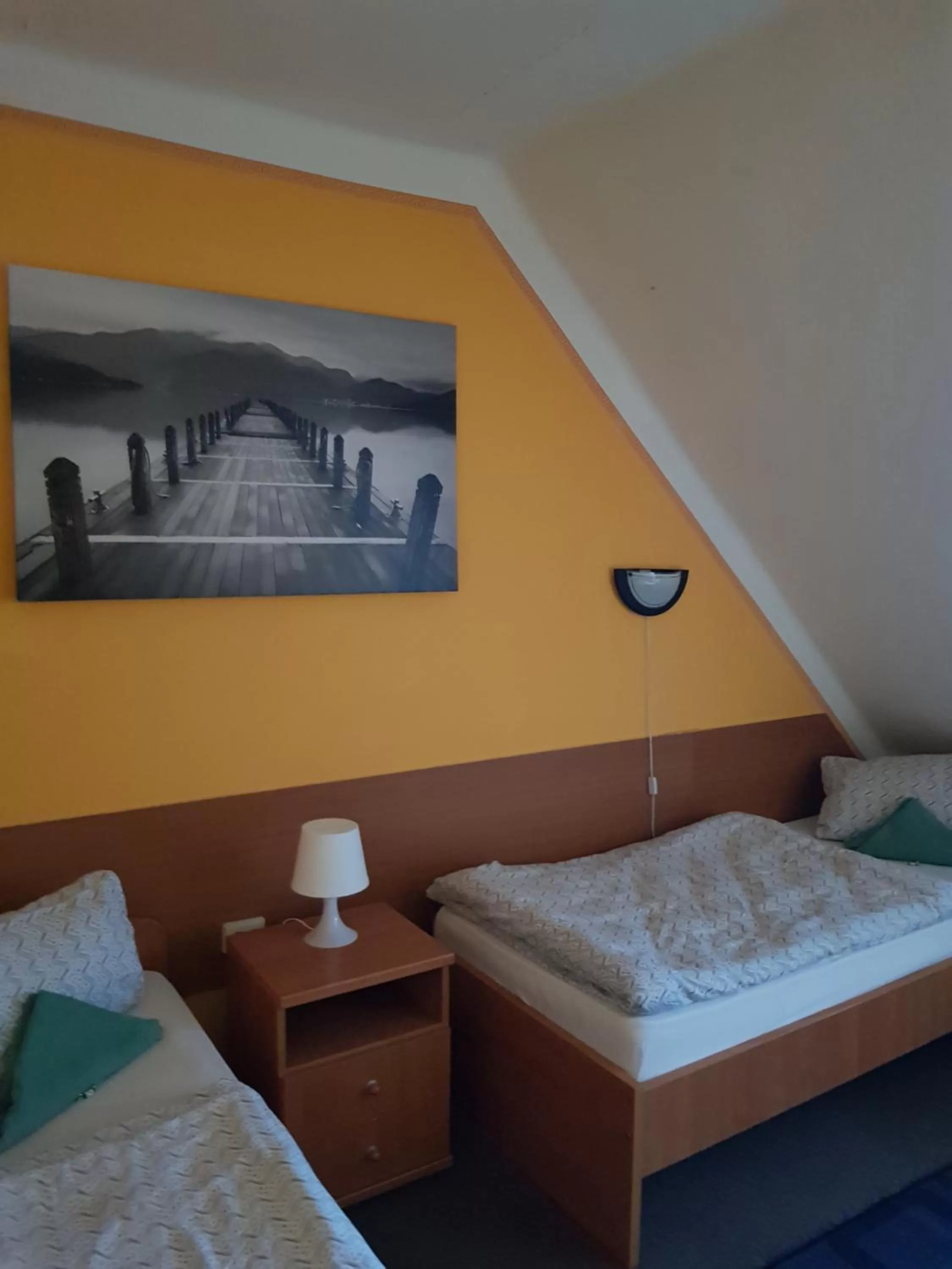 Bed in Romantik Étterem - Panzió