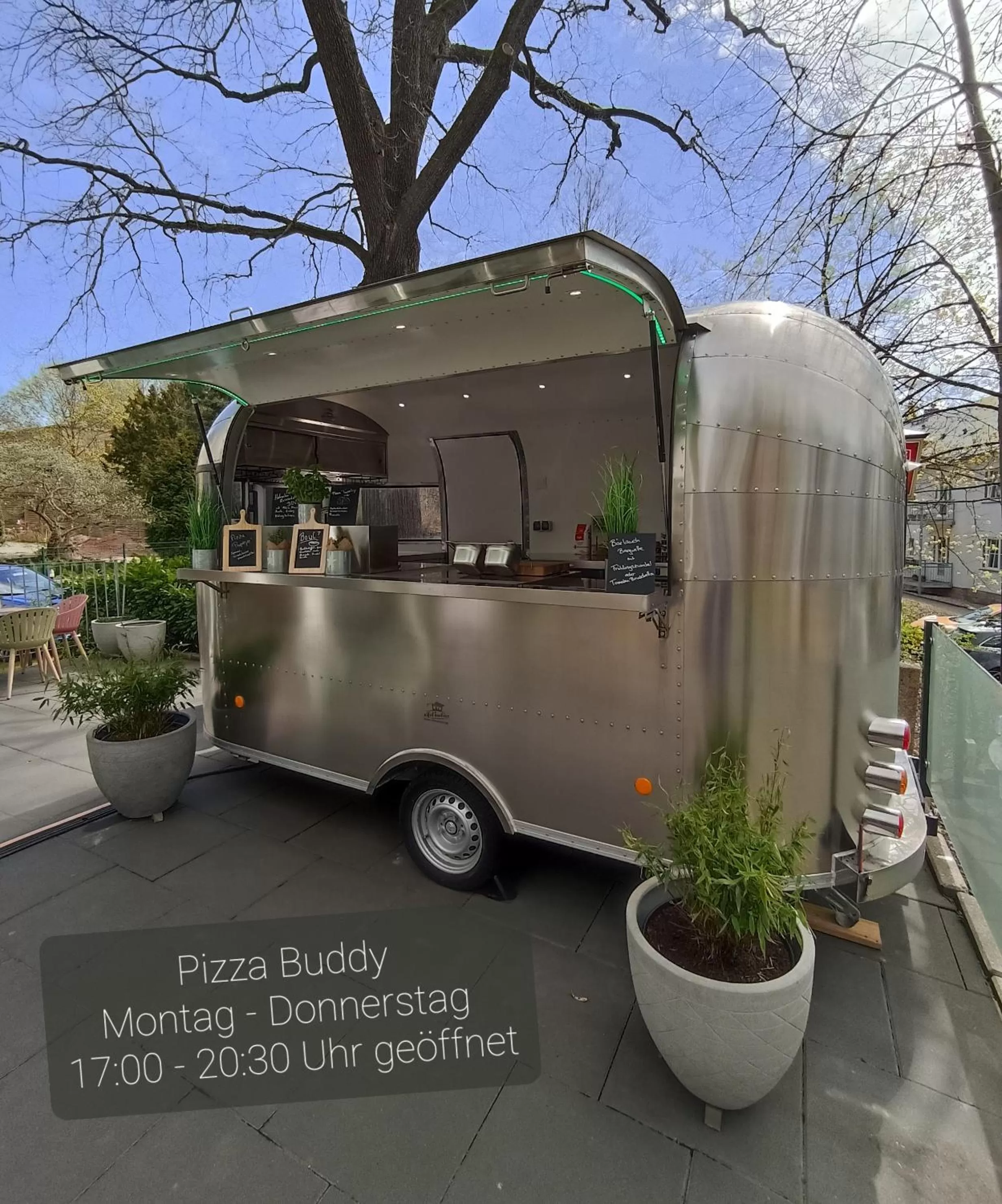 Restaurant/places to eat, Property Building in C-YOU Hotel Chemnitz