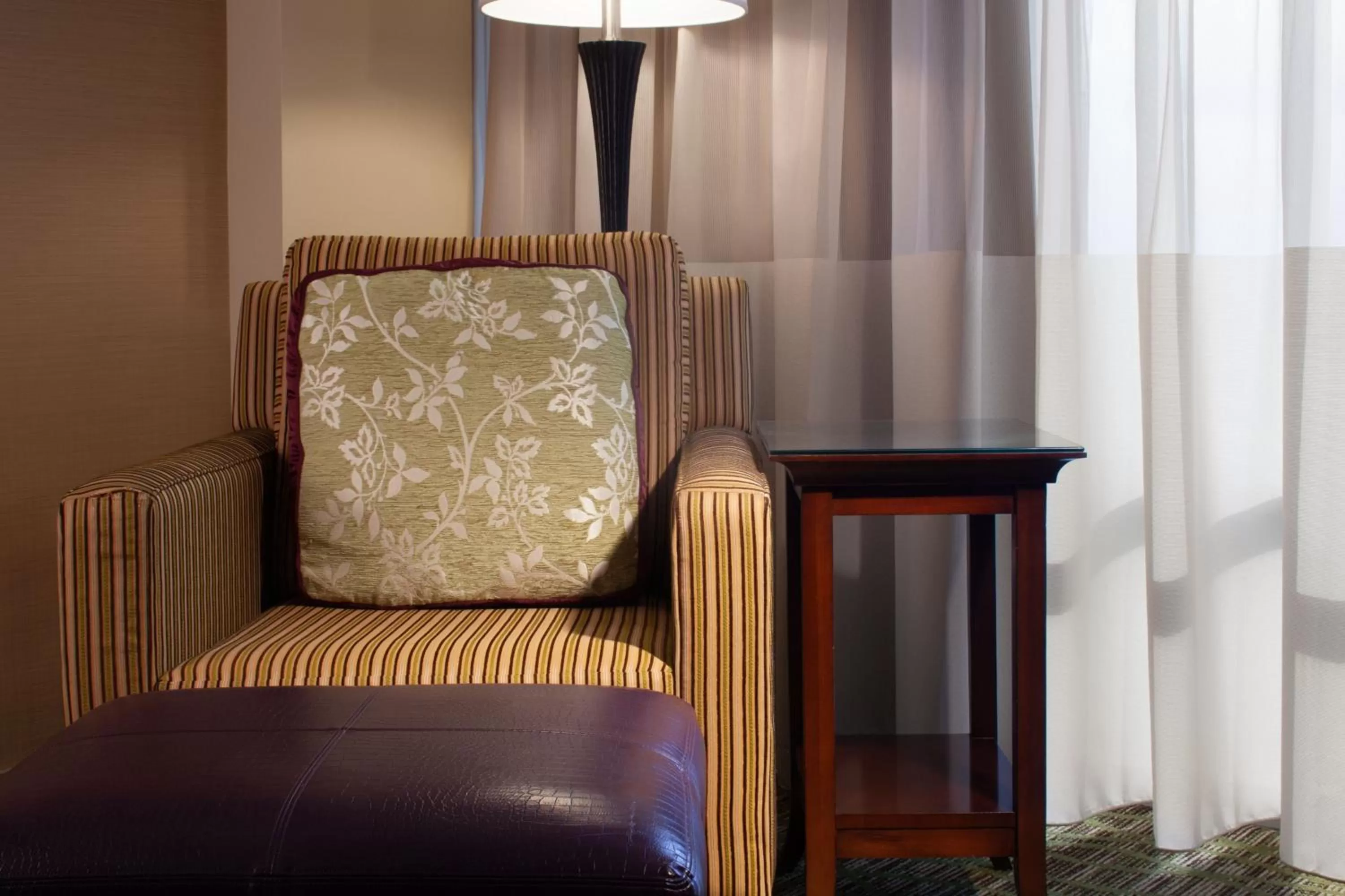 Photo of the whole room in Marriott Memphis East