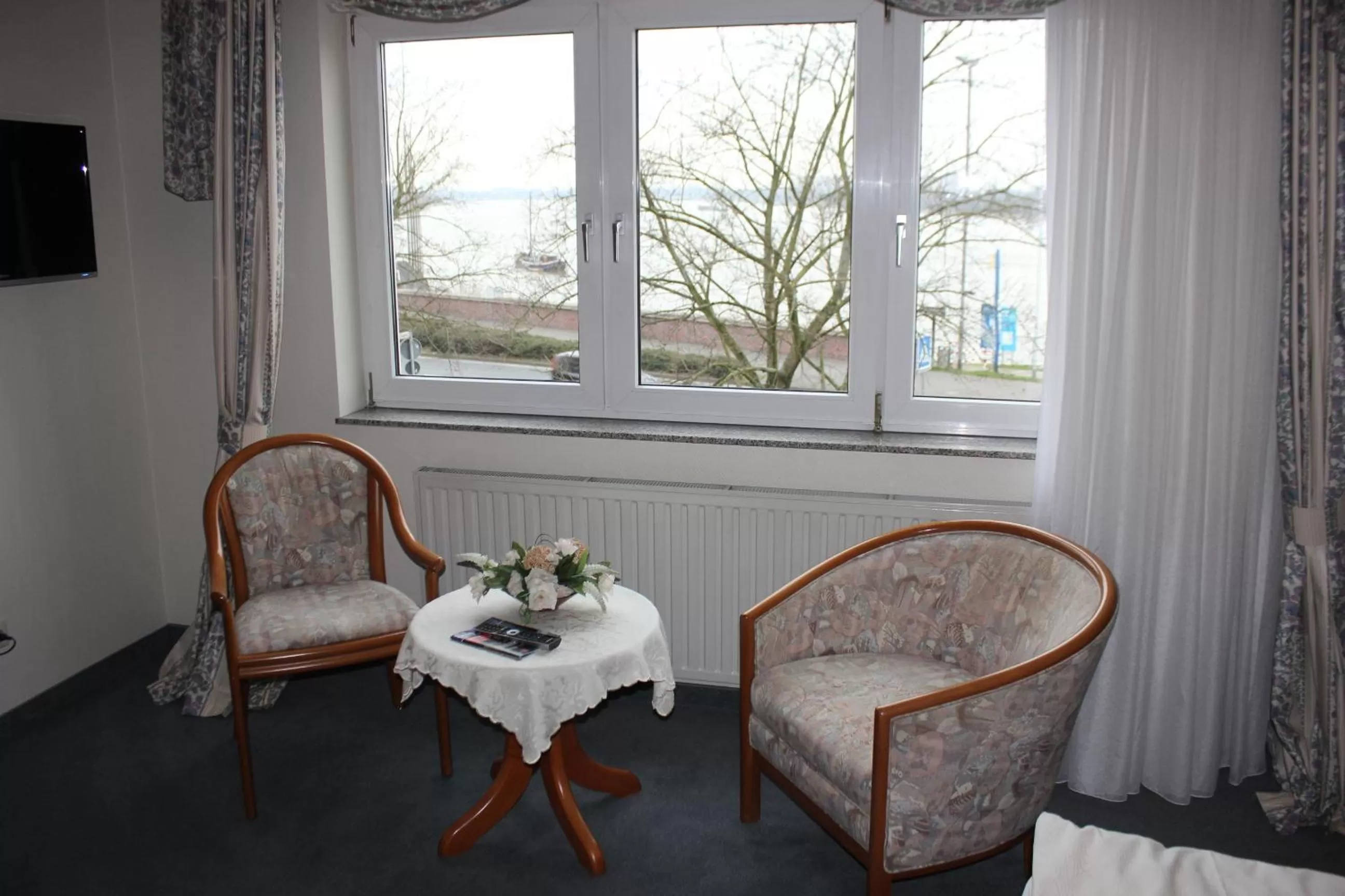 Seating area in Hotel & Restaurant Zum Vater Rhein