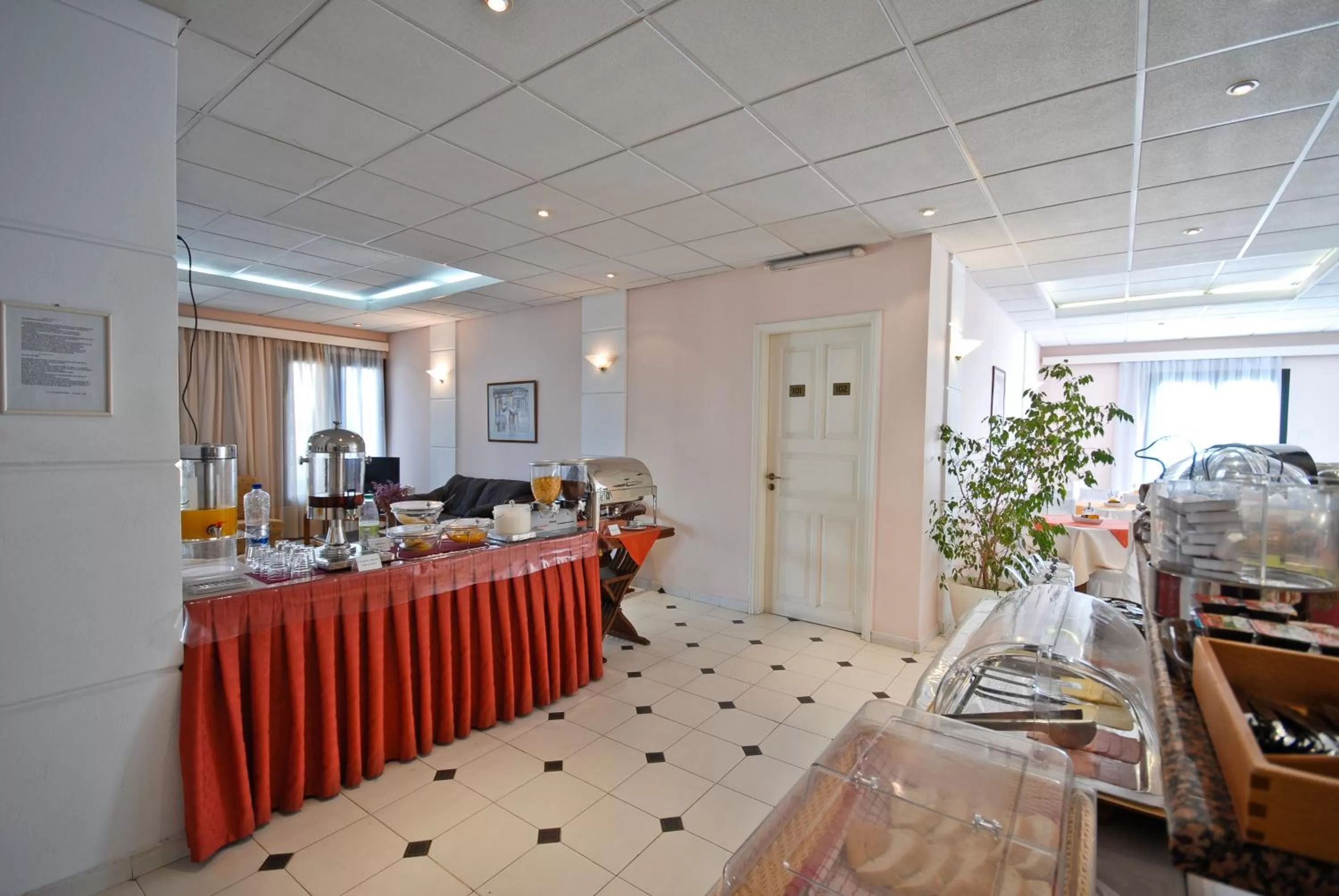 Coffee/tea facilities in Hotel Coronis