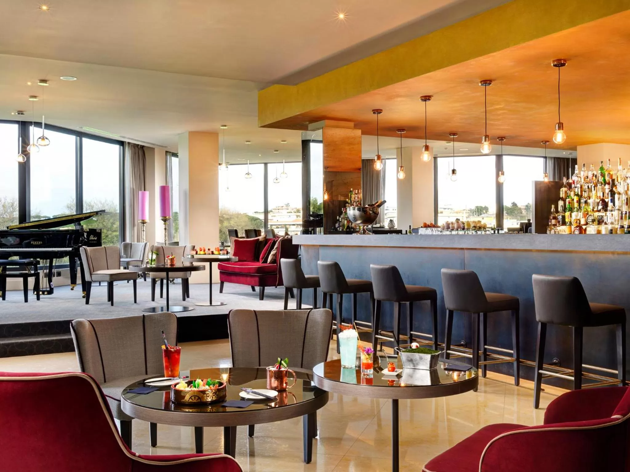 Restaurant/places to eat in A.Roma Lifestyle Hotel