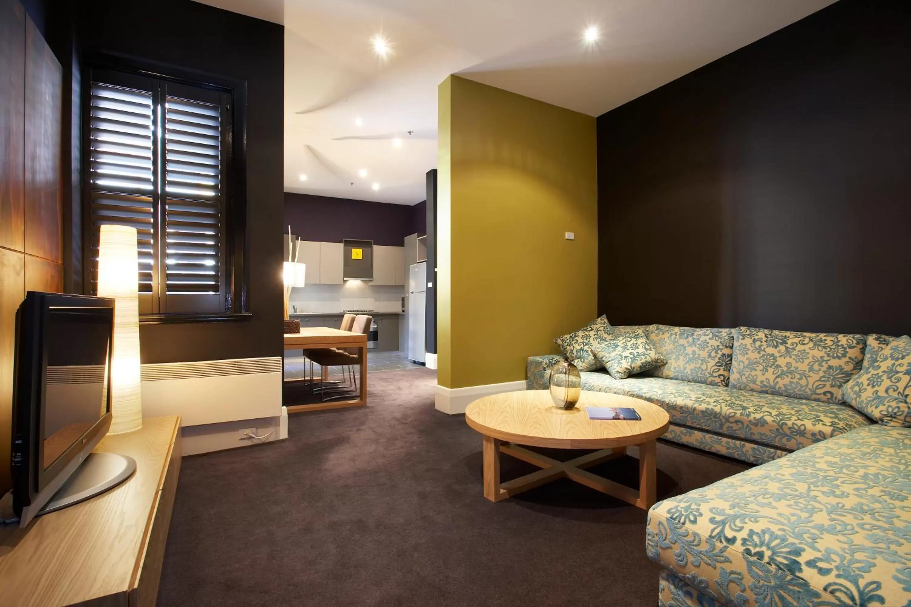 Living room in Tolarno Hotel