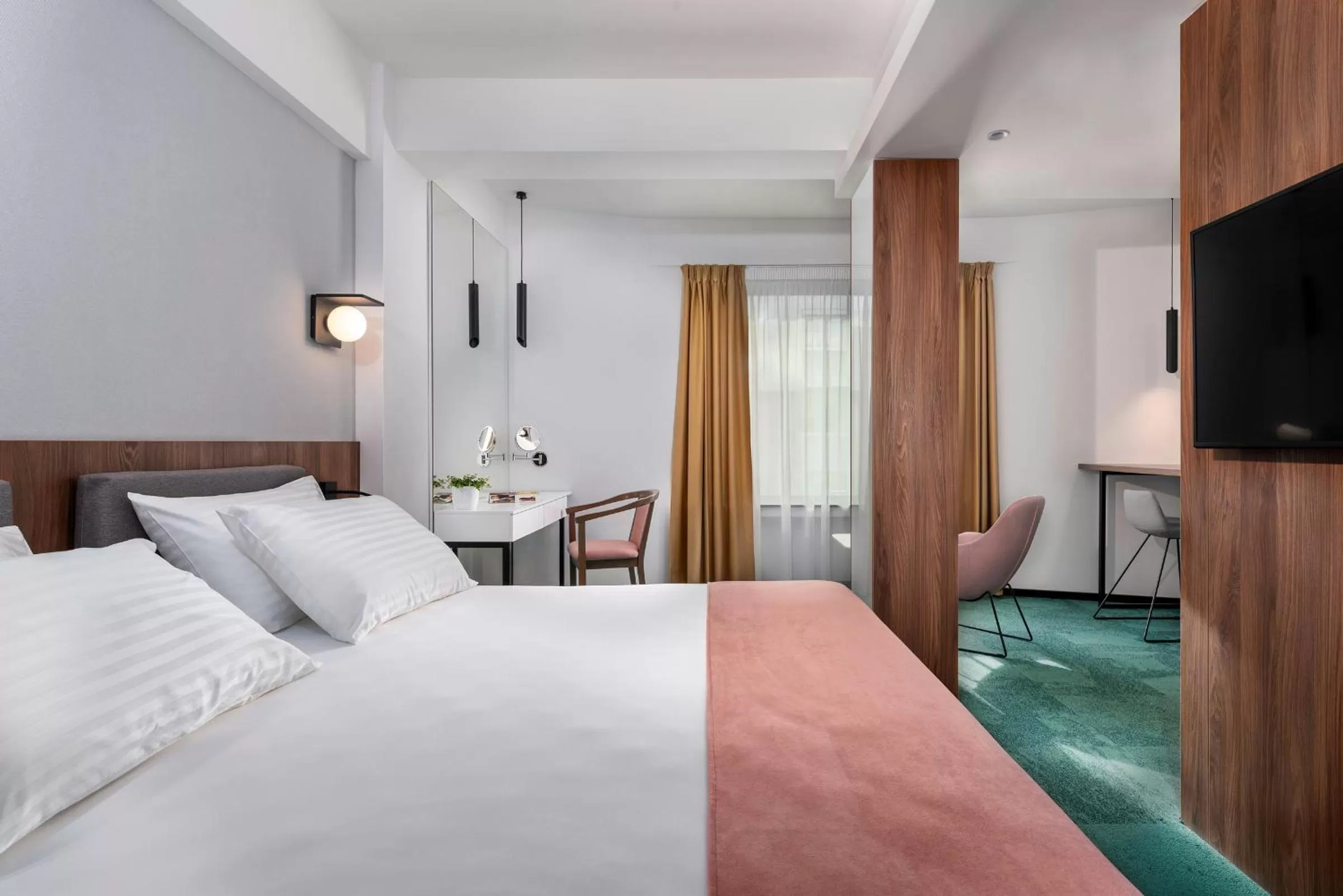 Photo of the whole room, Bed in Hotel Tim's